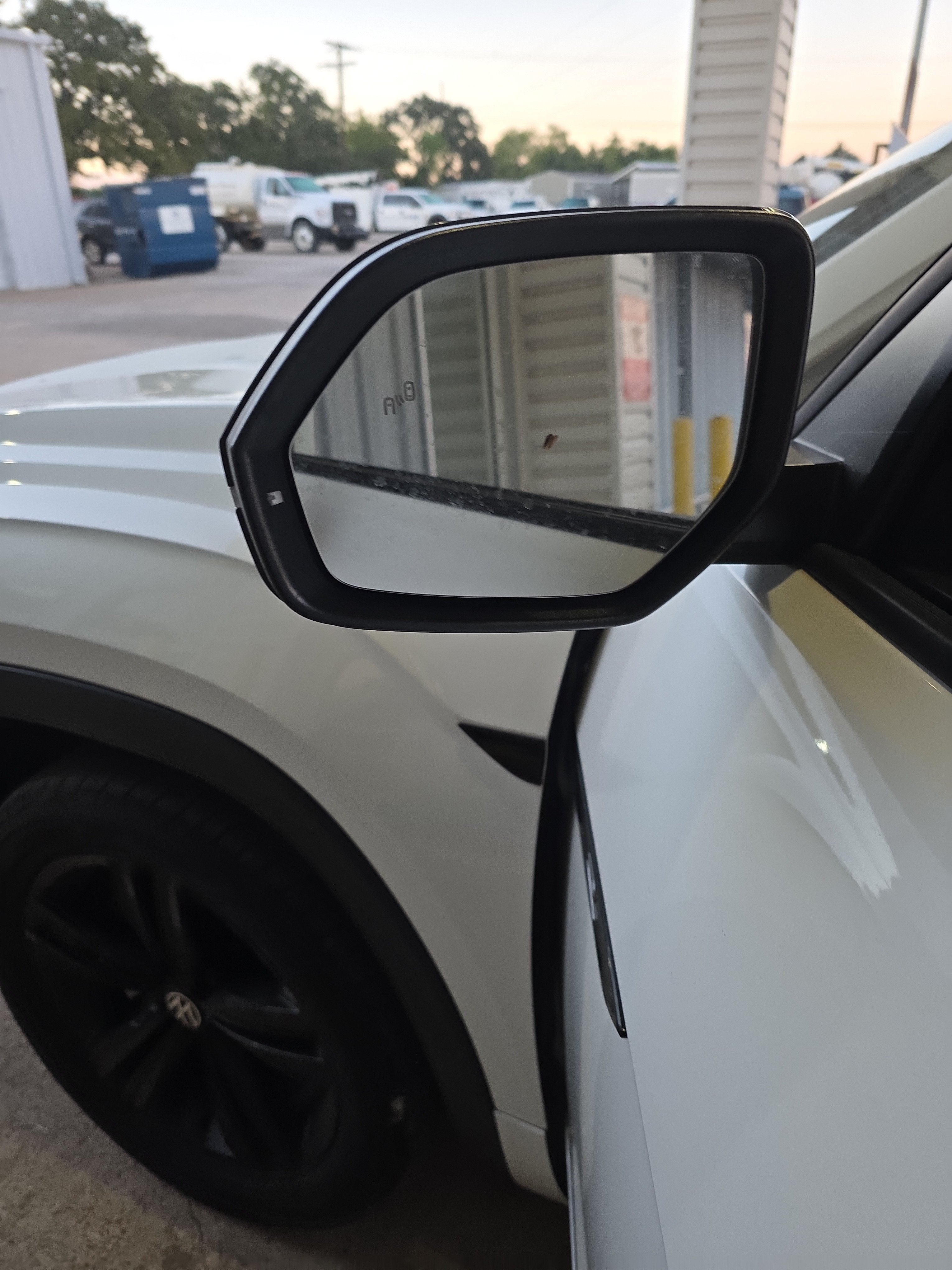 2023 Volkswagen Atlas 3.6L V6 SEL R-Line Black