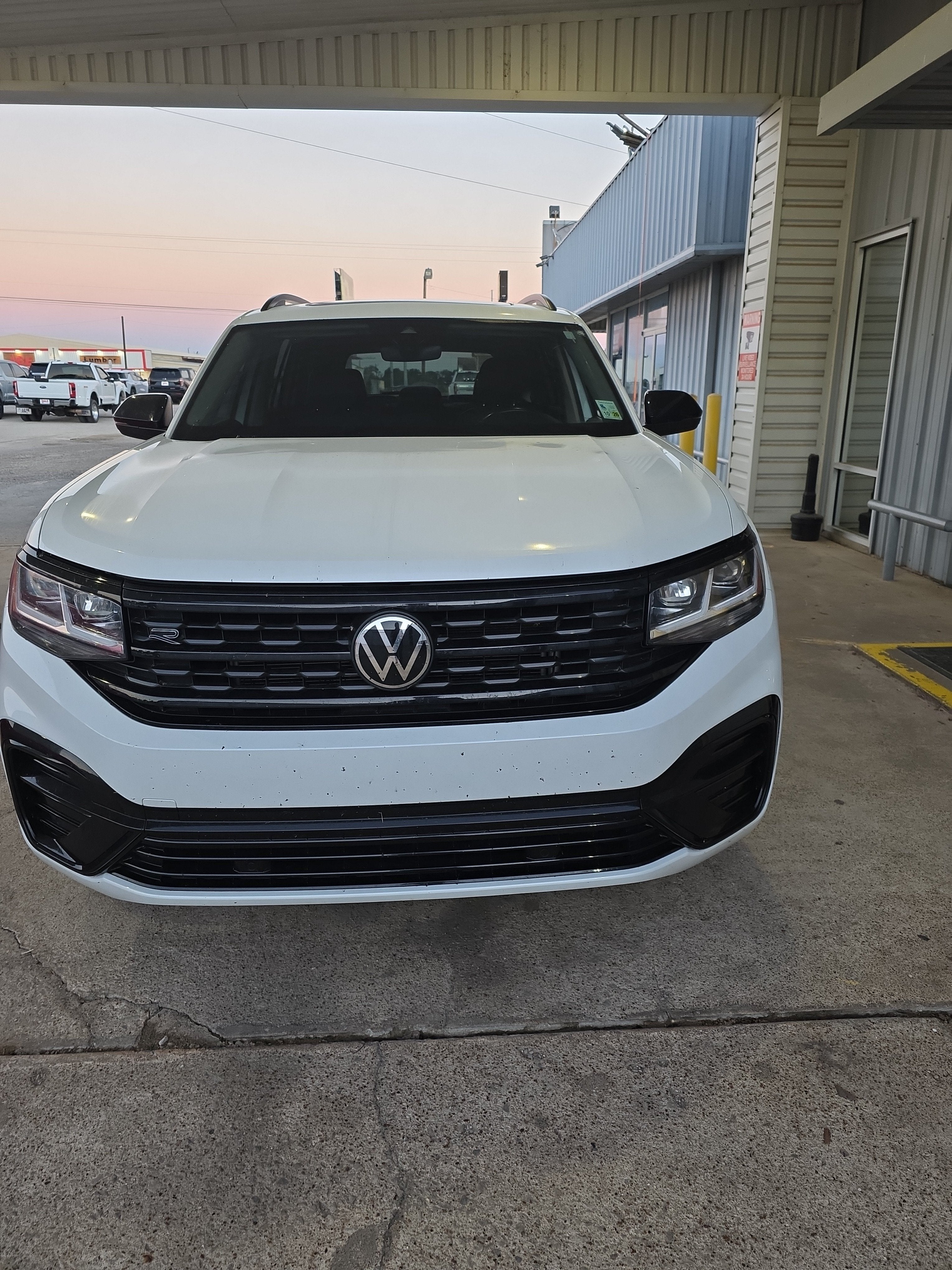 2023 Volkswagen Atlas 3.6L V6 SEL R-Line Black