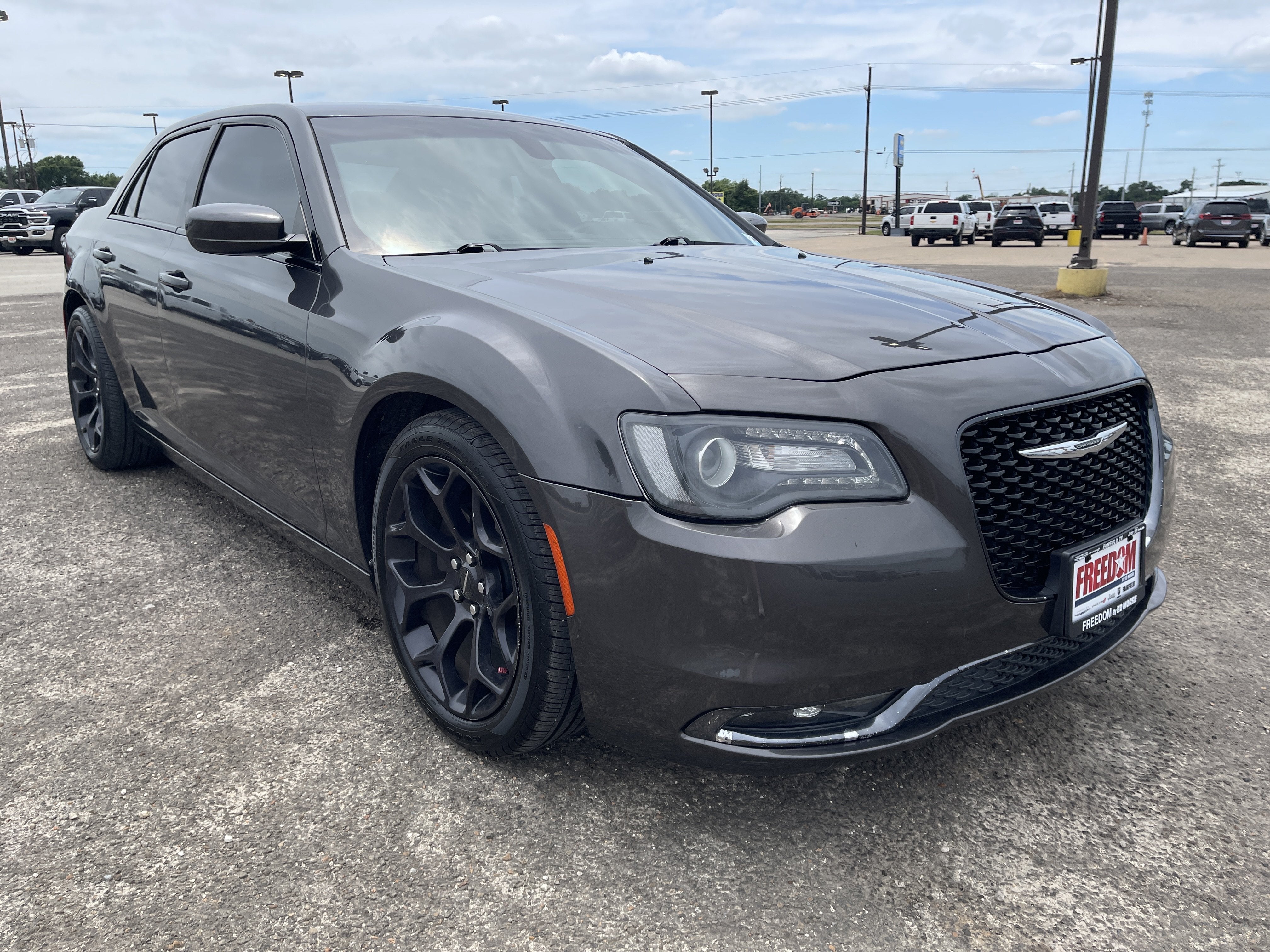 Used 2020 Chrysler 300 S with VIN 2C3CCABG5LH131420 for sale in Fairfield, TX