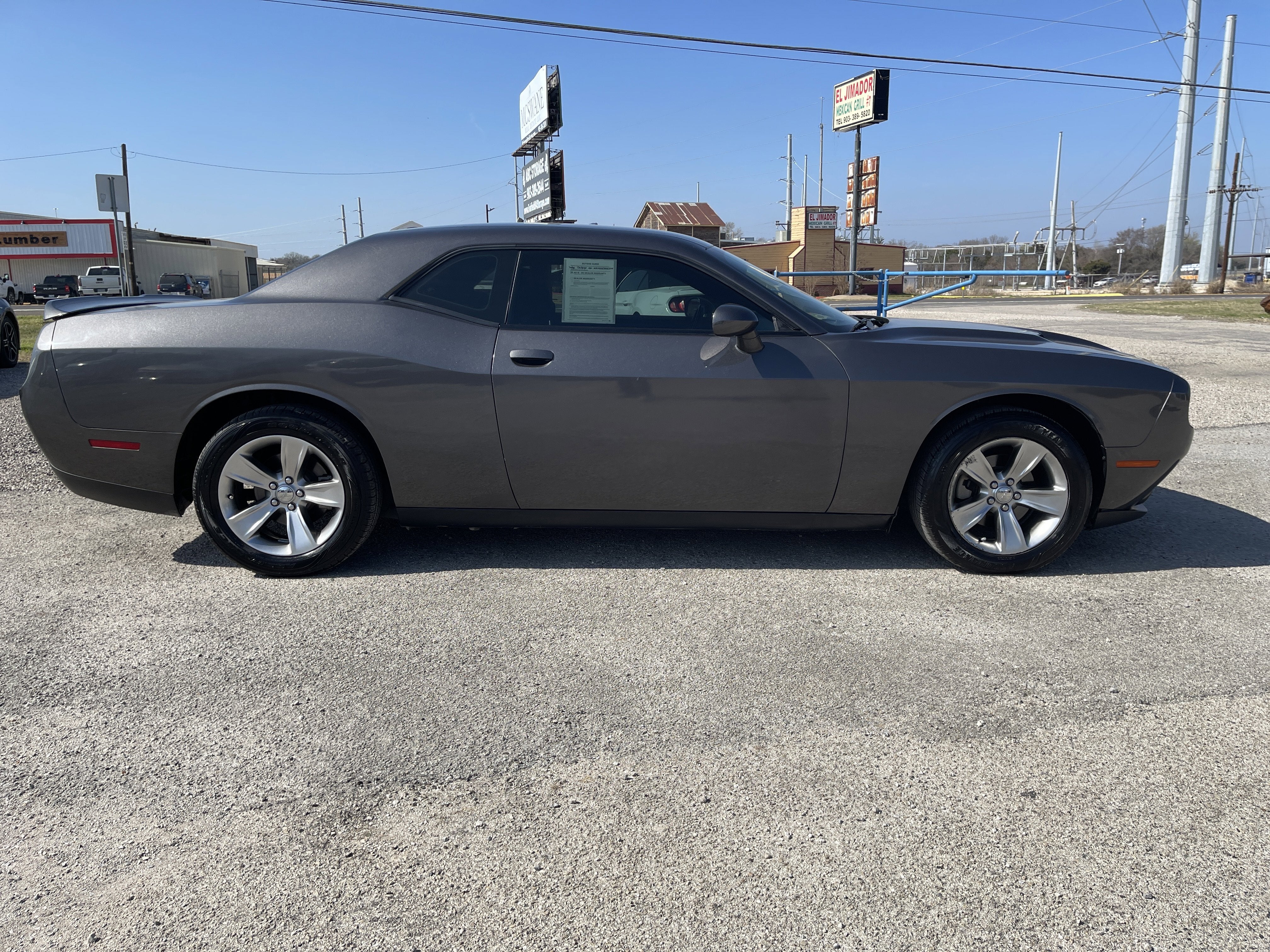 2021 Dodge Challenger SXT