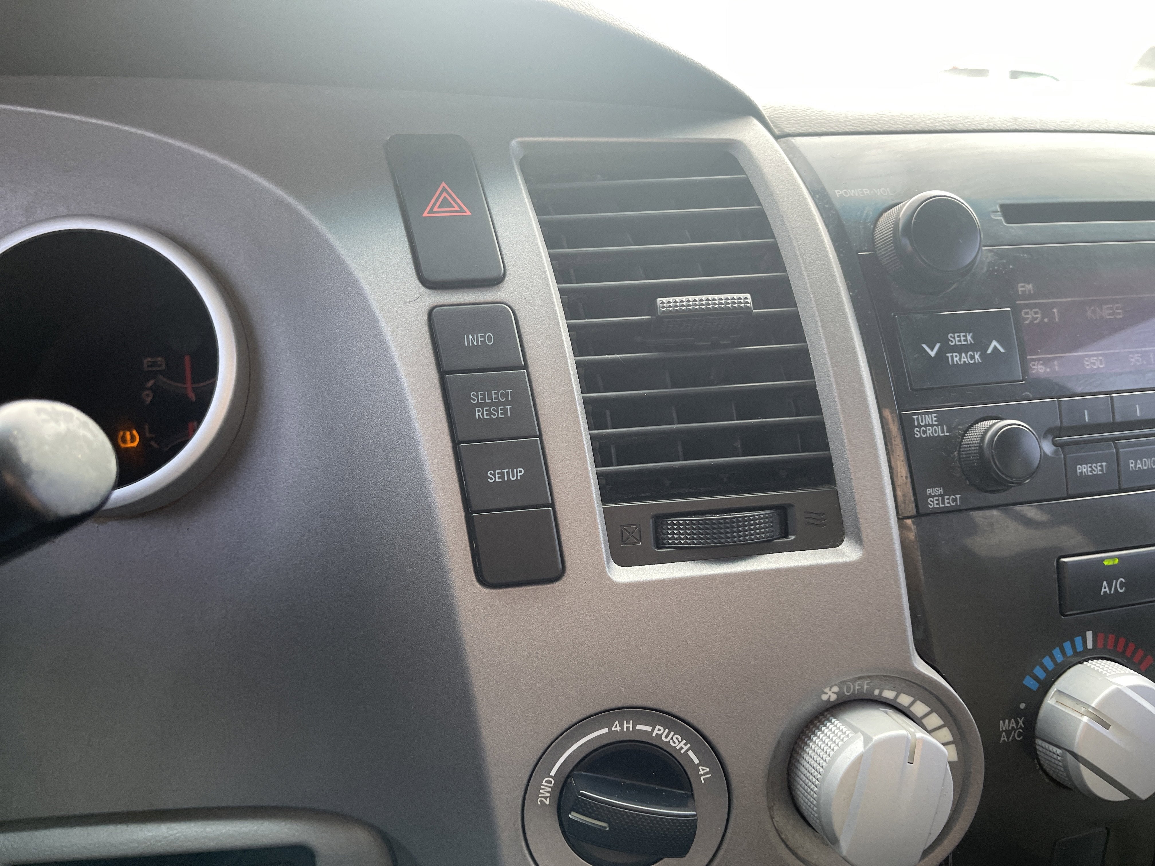 2012 Toyota Tundra 4WD Truck Grade