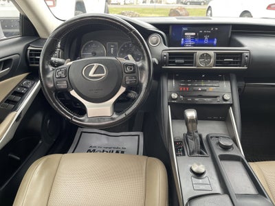 2017 Lexus IS 200t