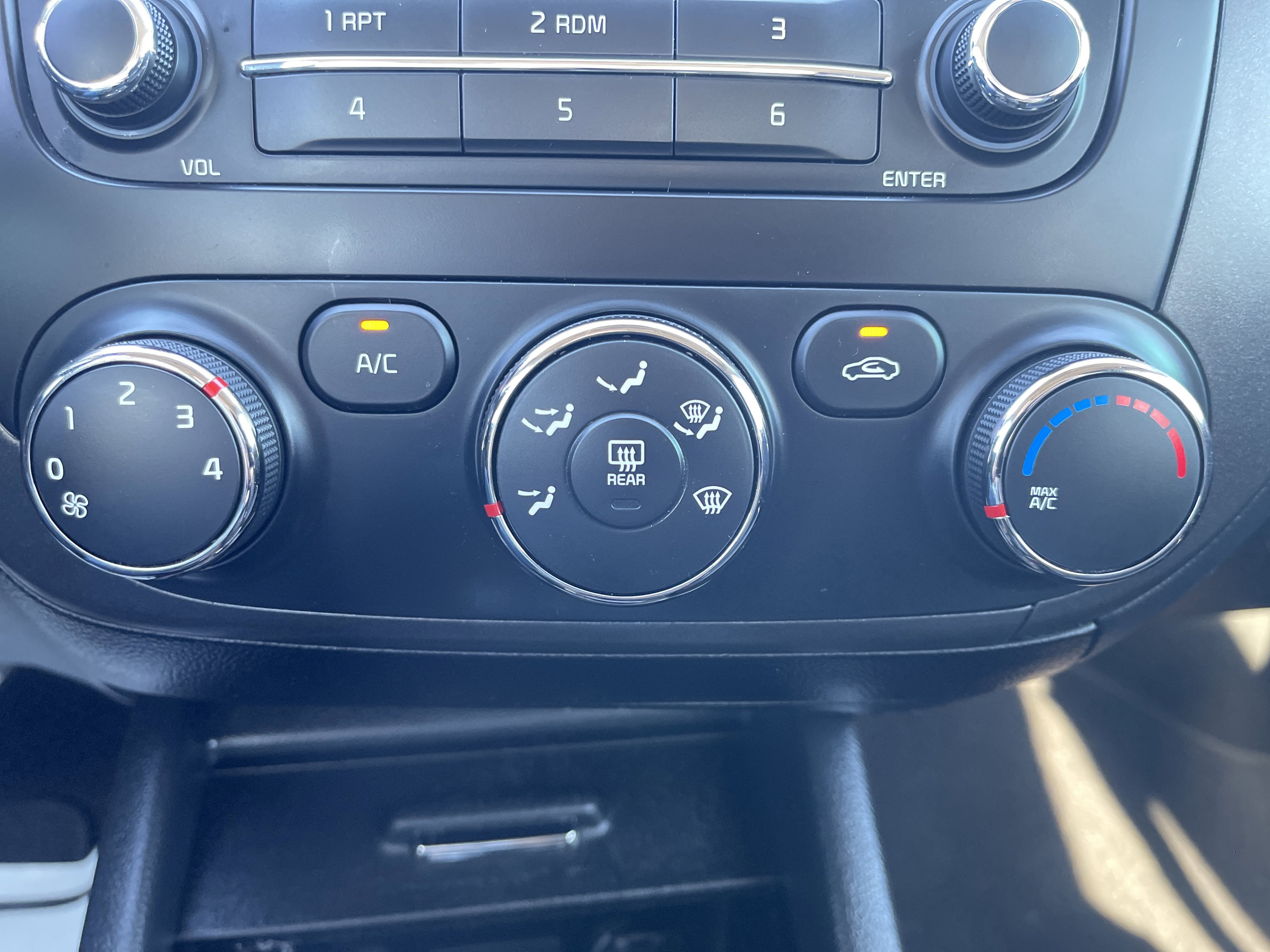 2016 Kia Forte 5-Door LX