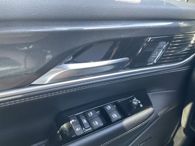 2023 Jeep Wagoneer Base