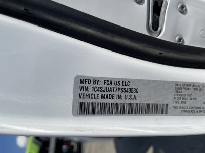2023 Jeep Wagoneer Base