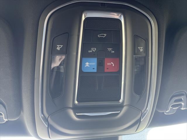 2023 Jeep Wagoneer Base