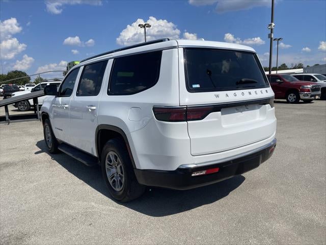 2023 Jeep Wagoneer Base