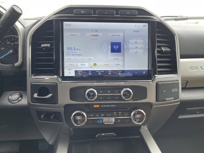 2022 Ford Super Duty F-350 DRW LARIAT