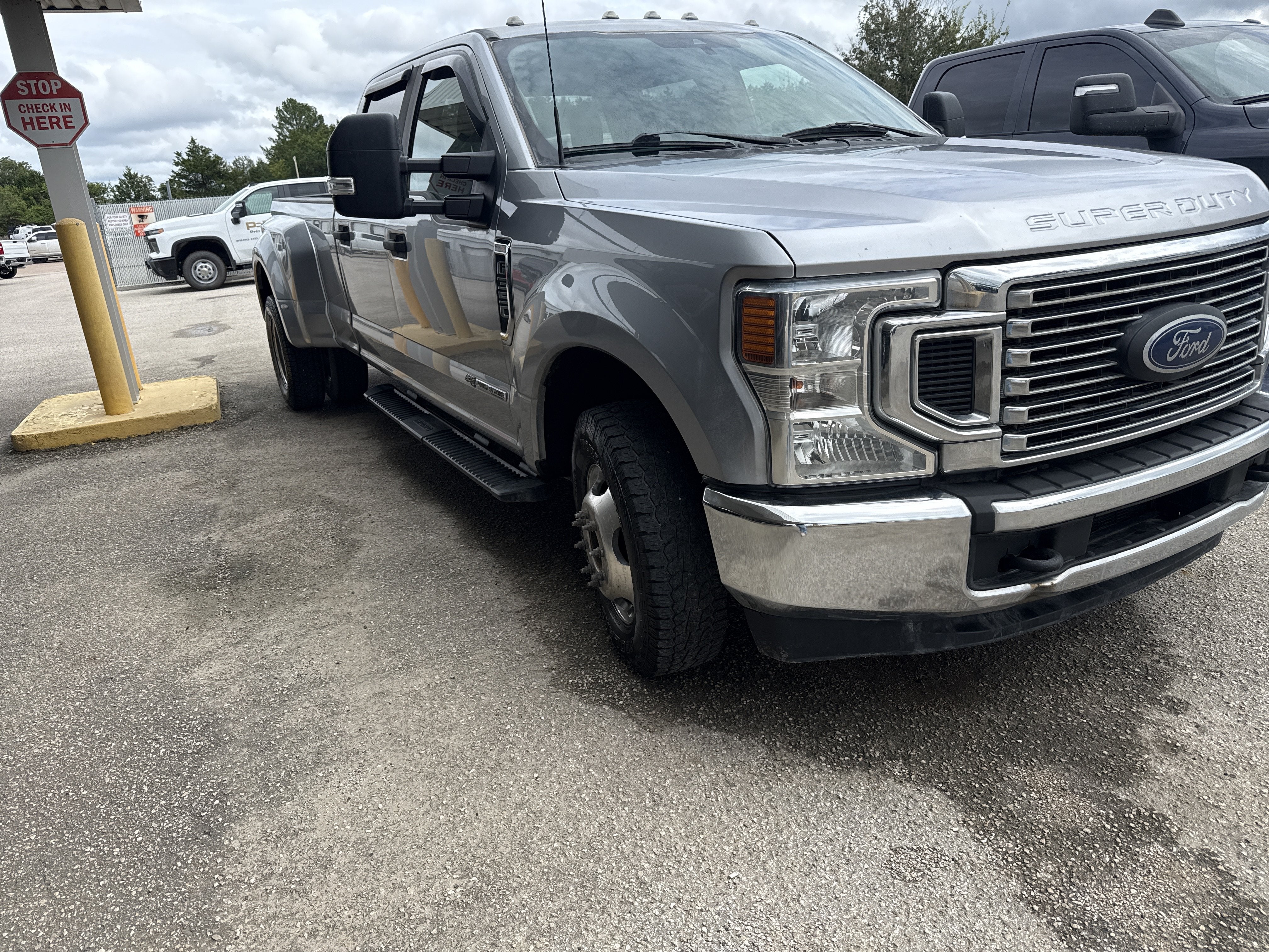 2022 Ford Super Duty F-350 DRW XL