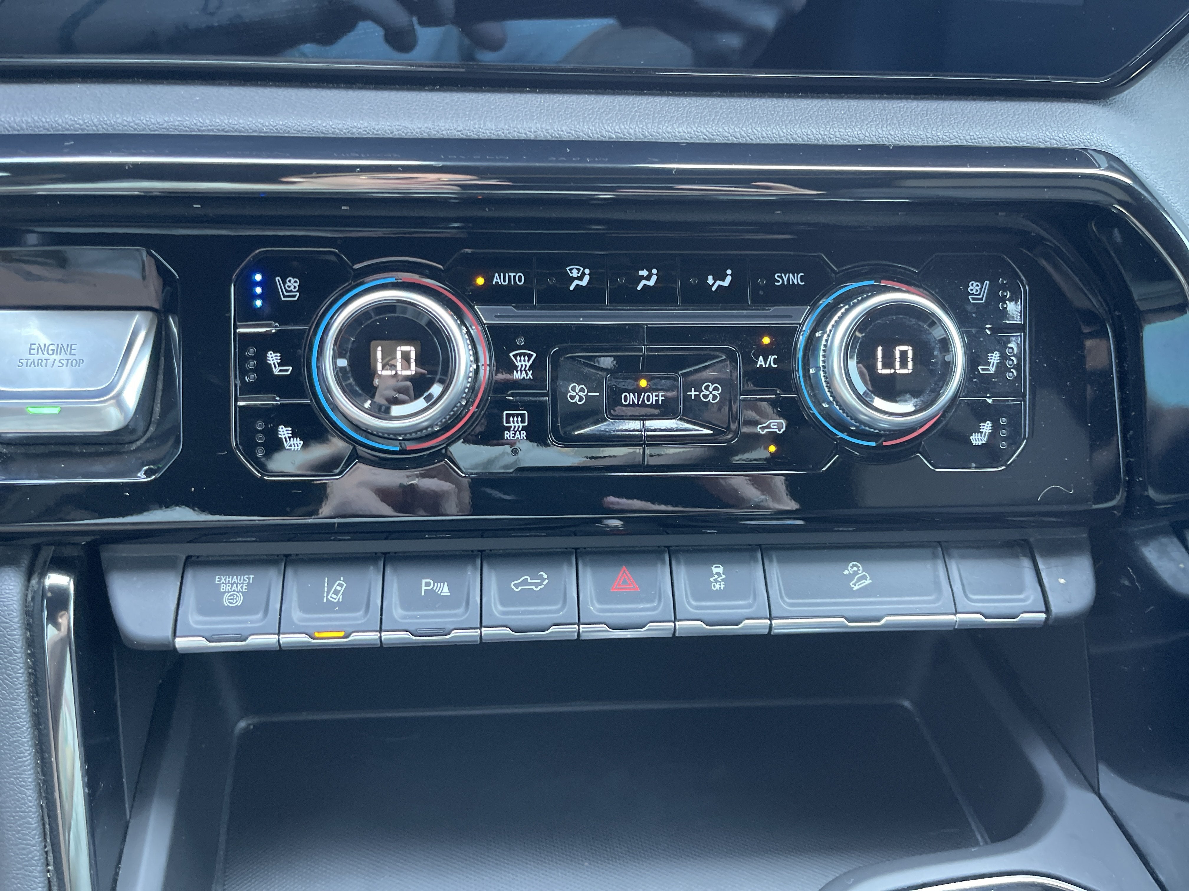 2025 GMC Sierra 3500HD AT4