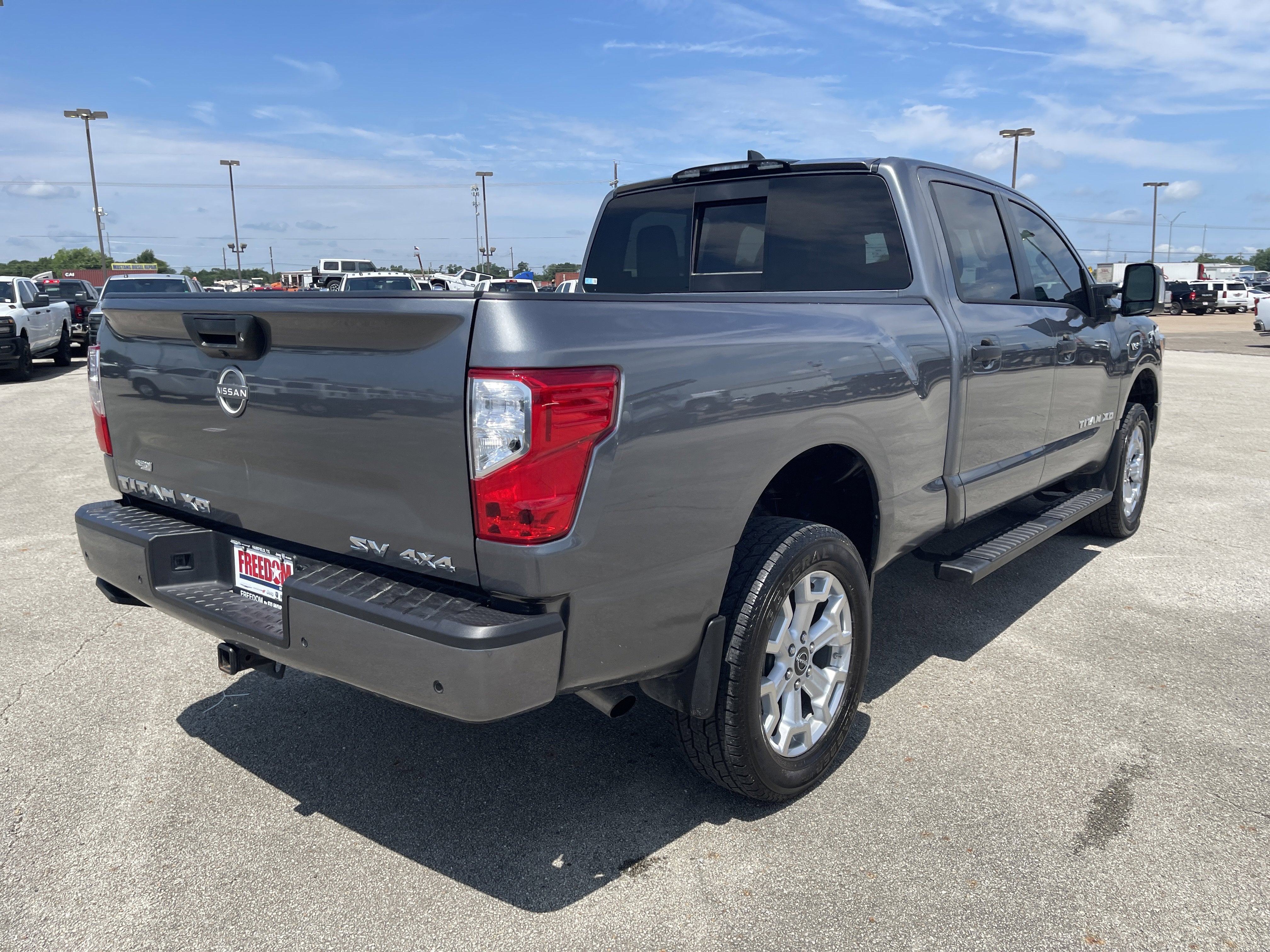 2024 Nissan Titan XD SV