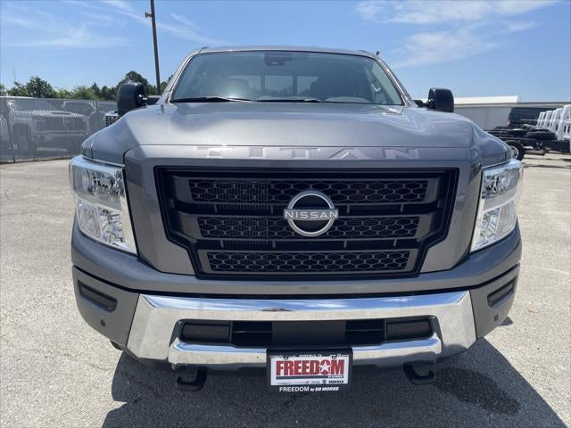 2024 Nissan Titan XD SV