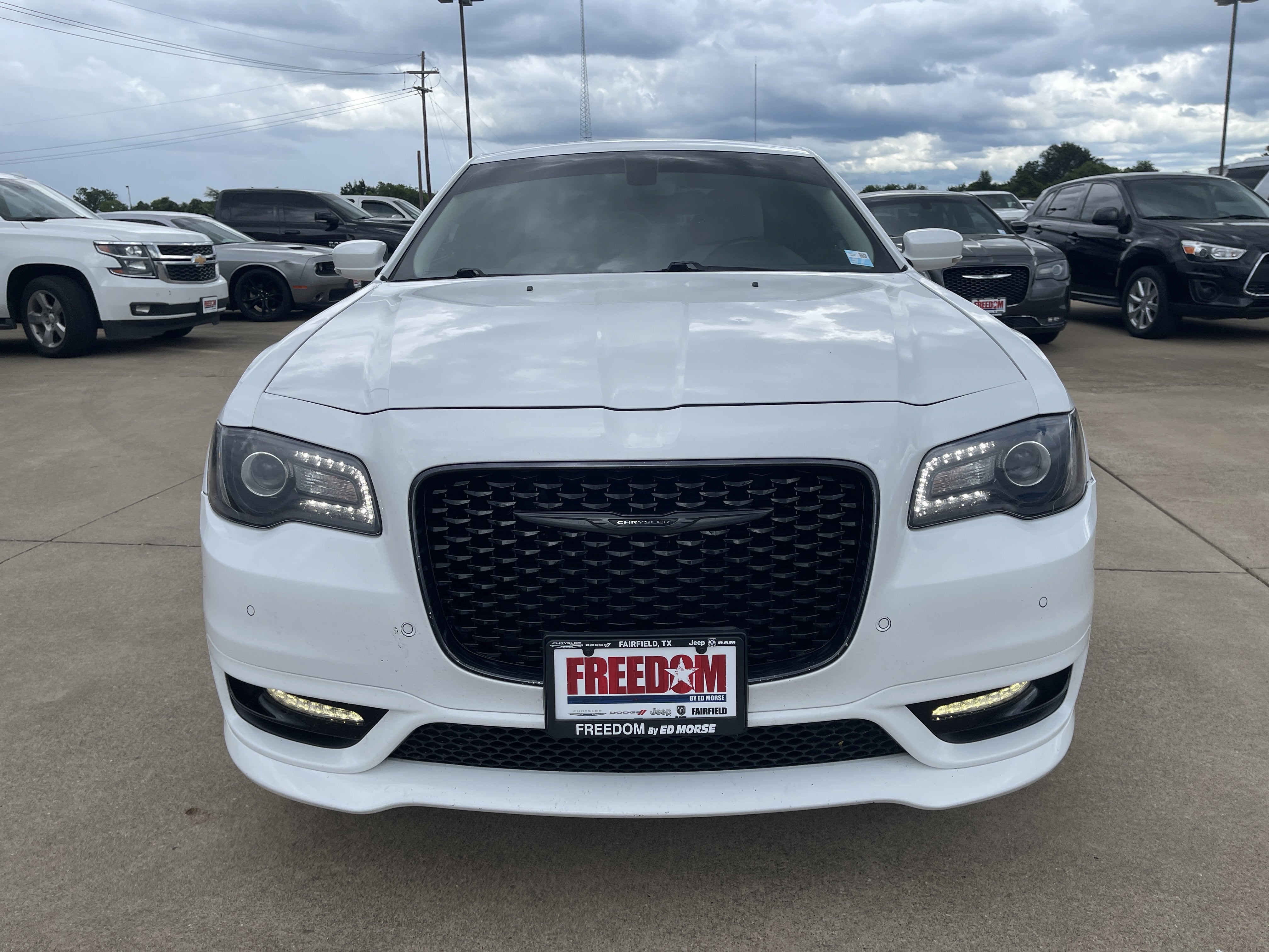 2023 Chrysler 300 Touring L