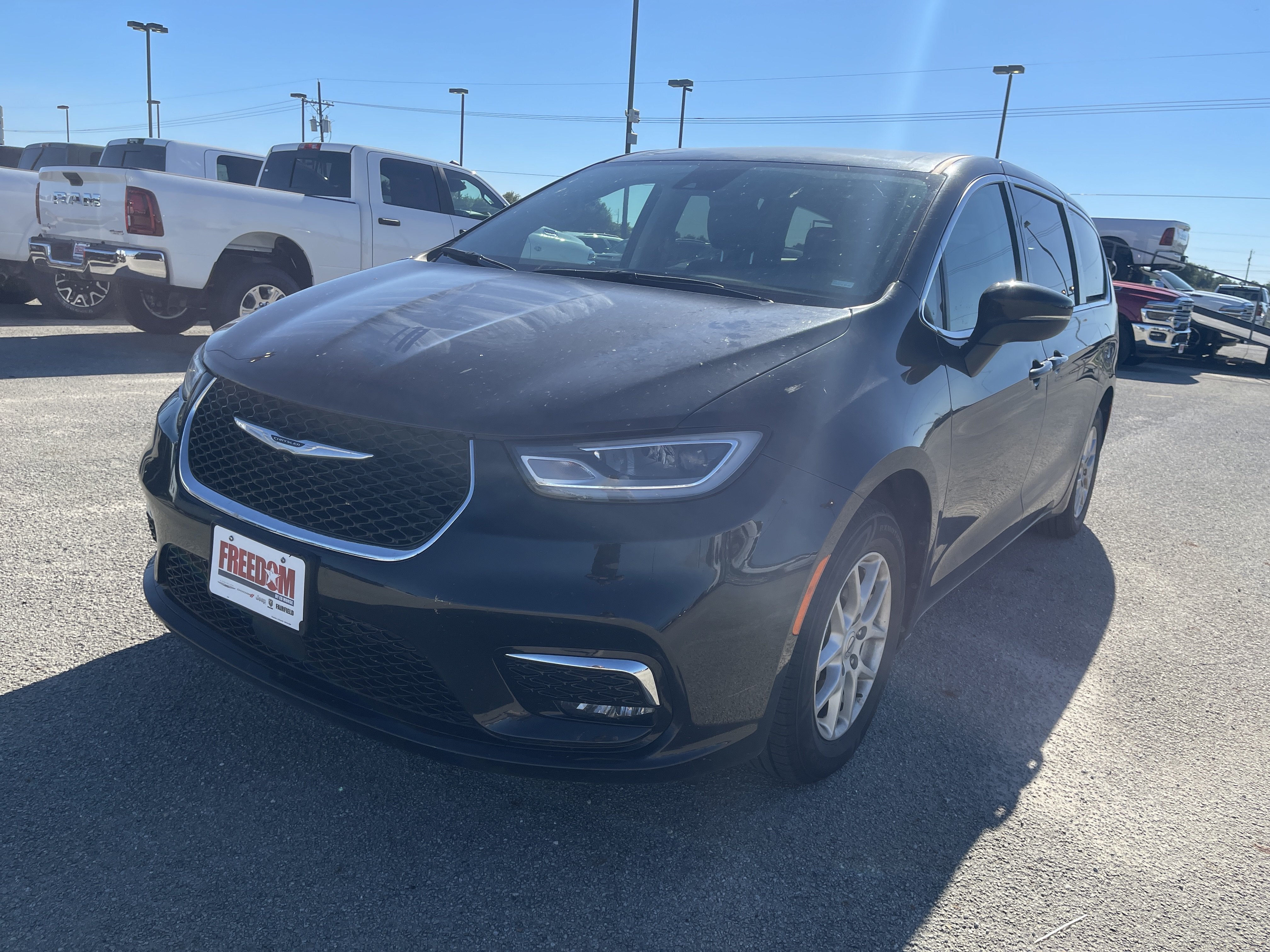 2023 Chrysler Pacifica Touring L
