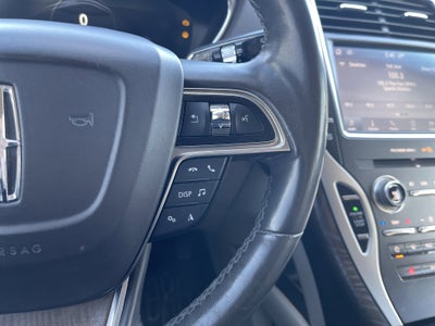 2019 Lincoln Nautilus Select