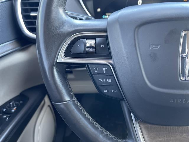 2019 Lincoln Nautilus Select