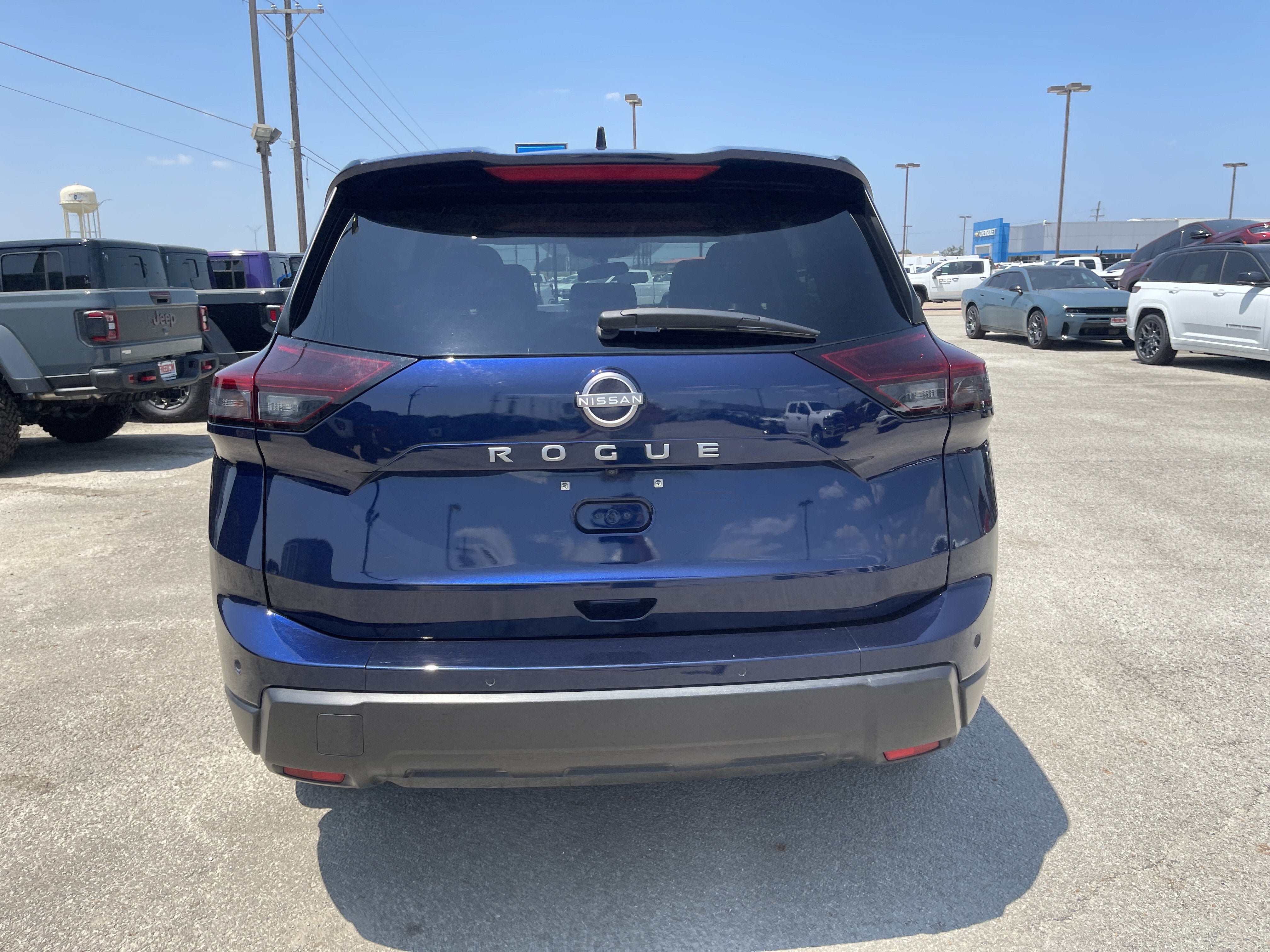 2025 Nissan Rogue SV