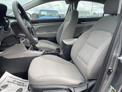 2020 Hyundai Elantra SE