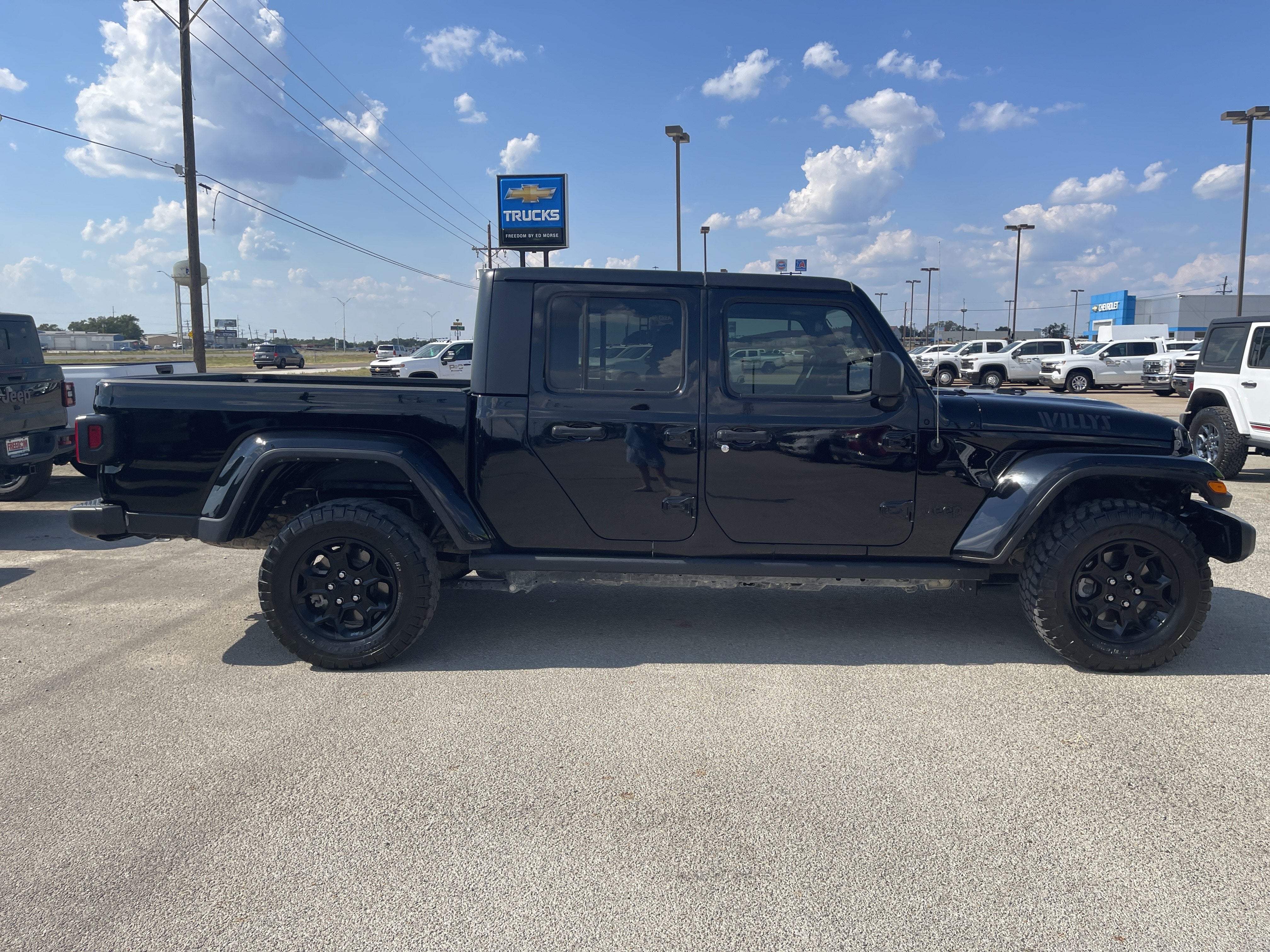 2023 Jeep Gladiator Willys