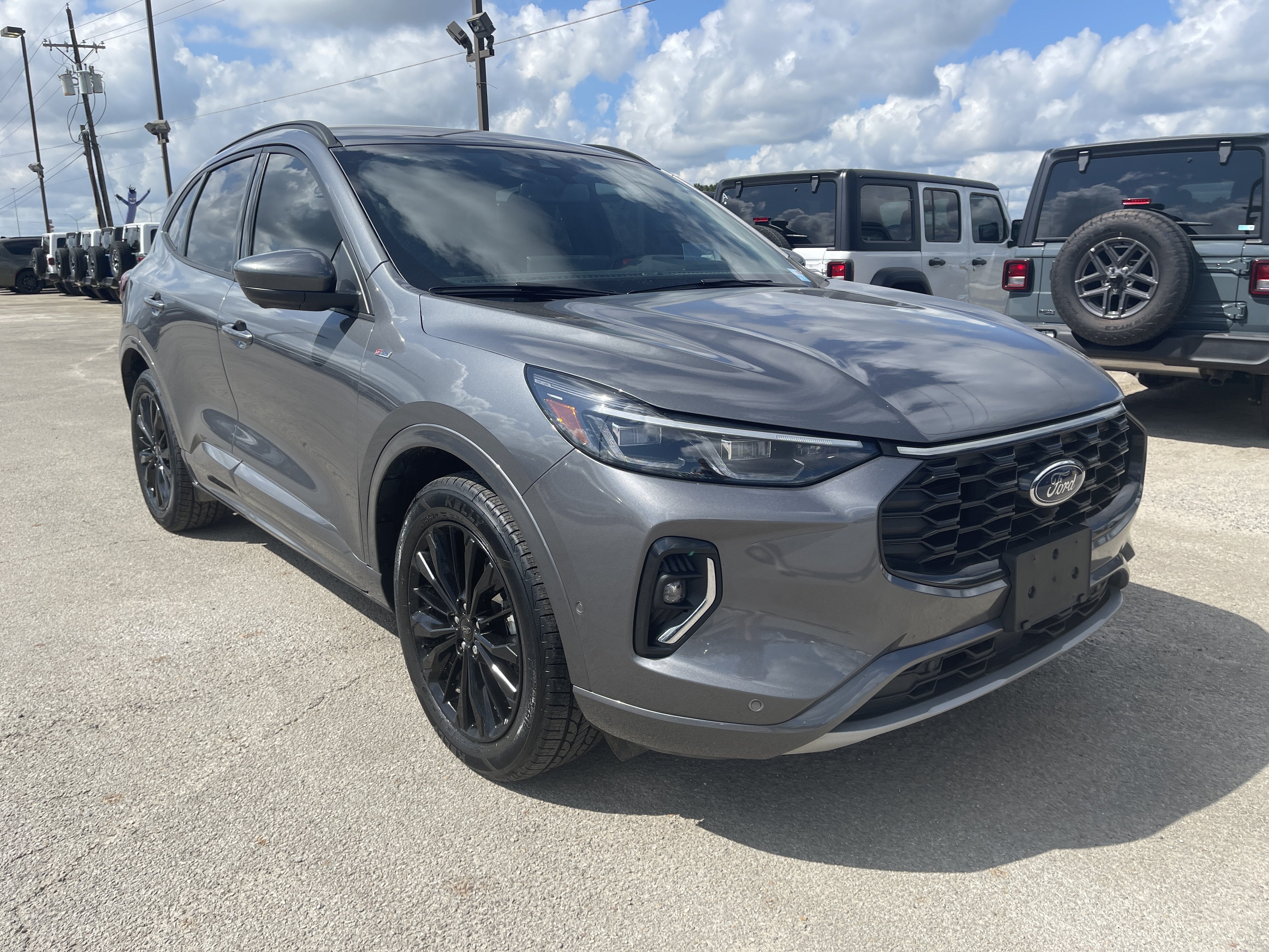 2023 Ford Escape ST-Line Elite
