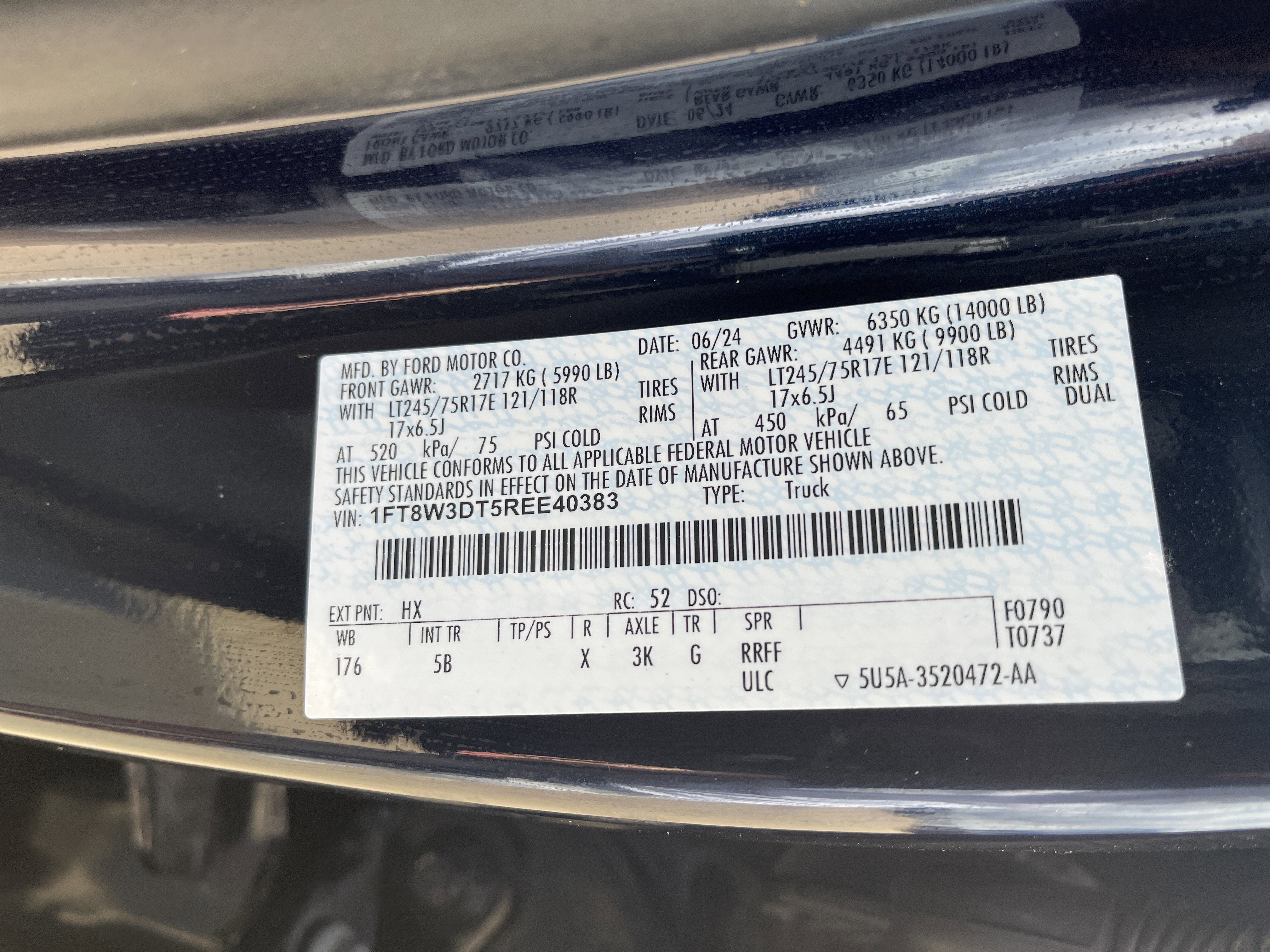 2024 Ford Super Duty F-350 DRW LARIAT