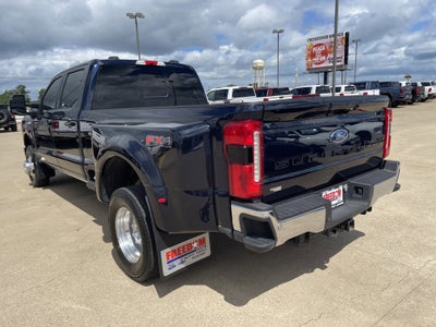 2024 Ford Super Duty F-350 DRW LARIAT