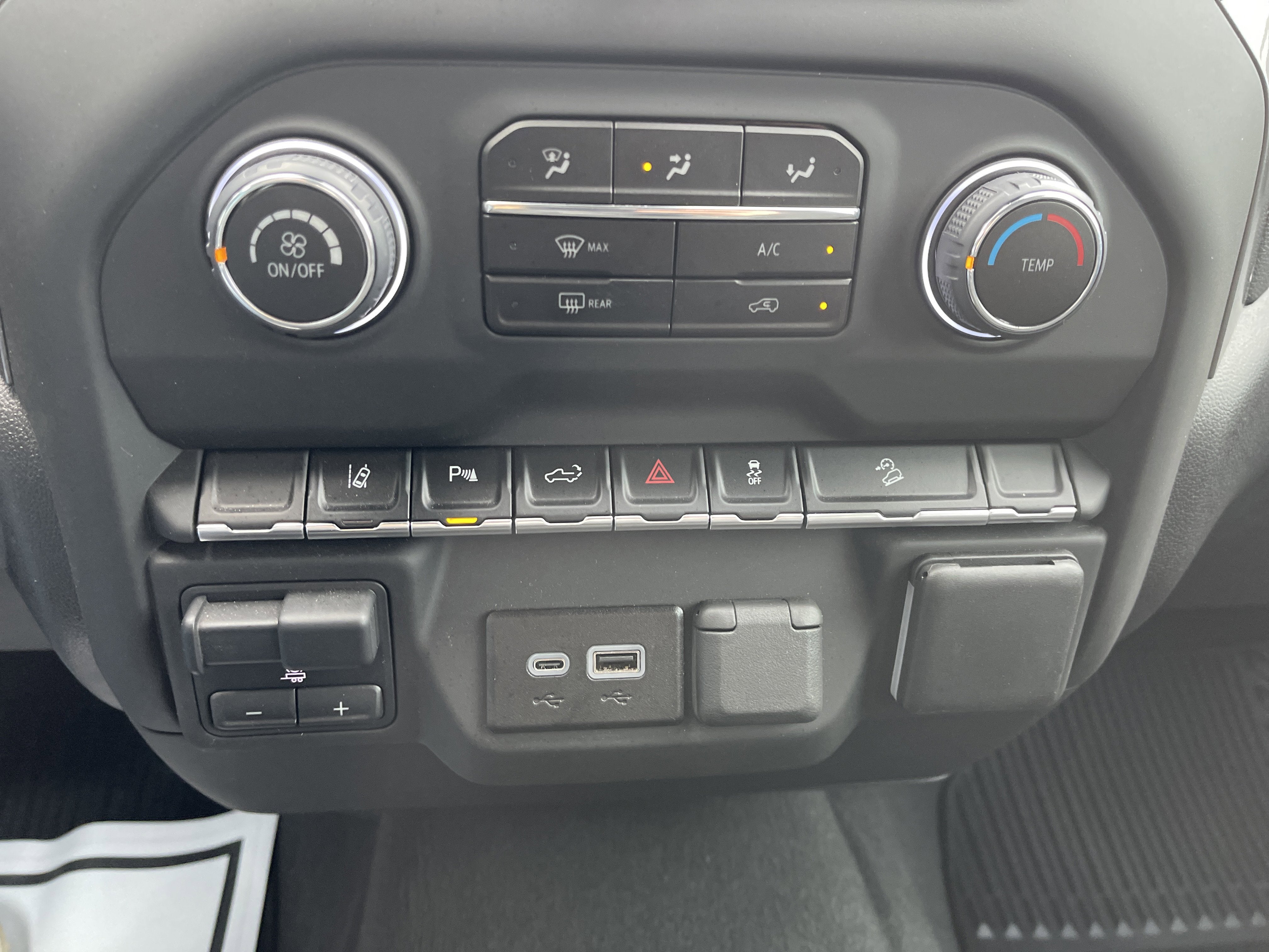 2025 Chevrolet Silverado 2500HD Custom