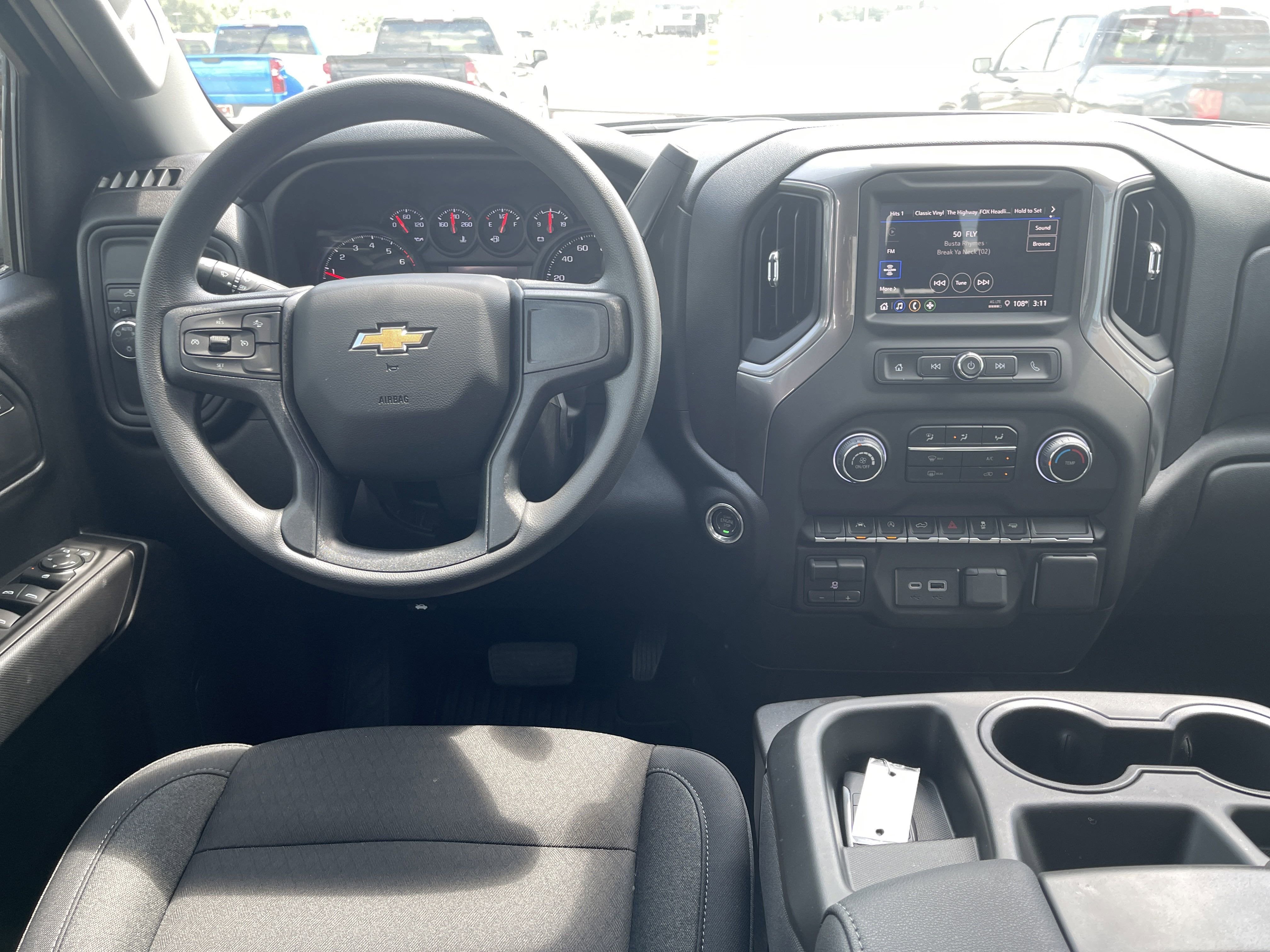 2025 Chevrolet Silverado 1500 Custom