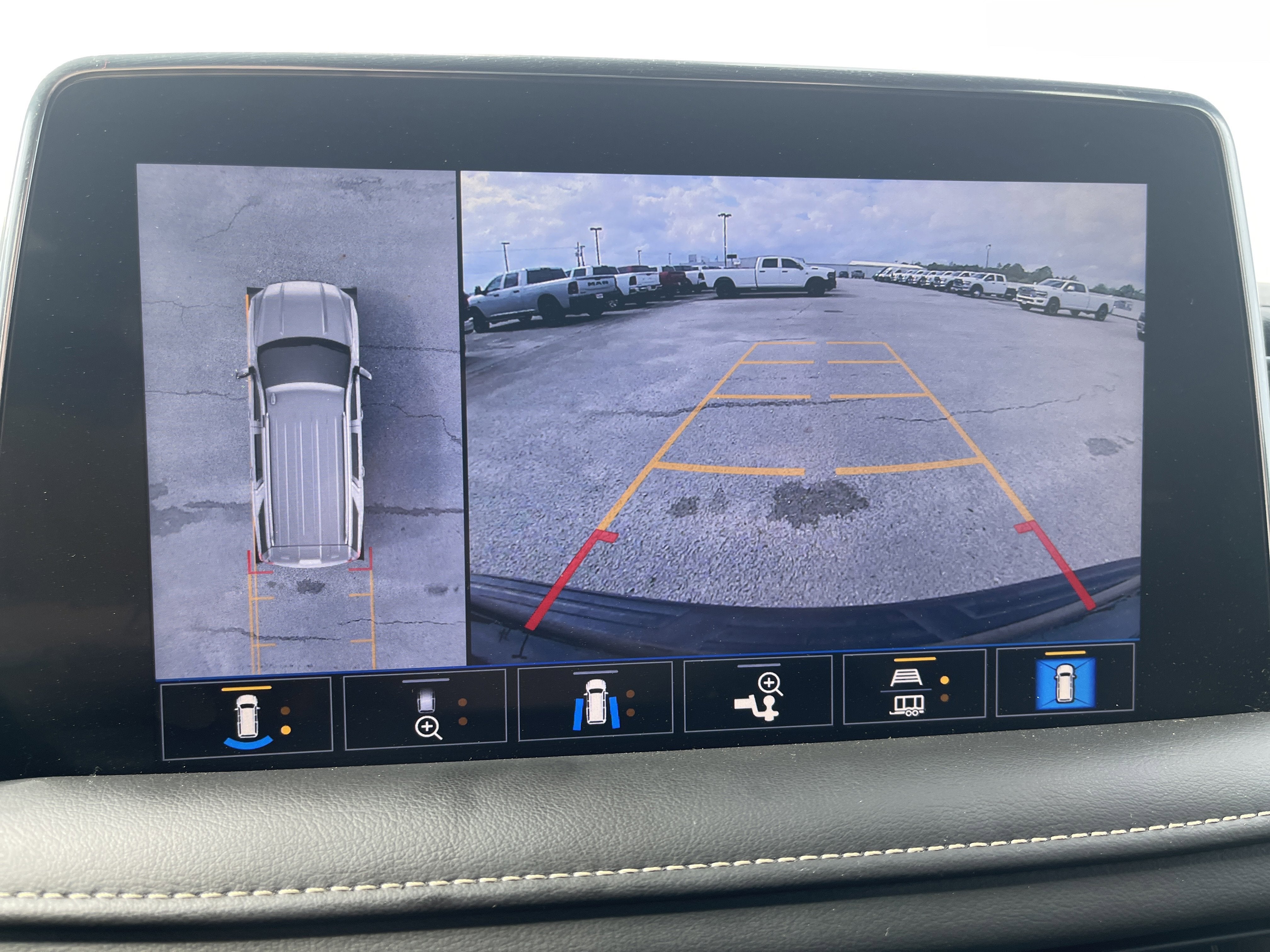 2021 GMC Yukon SLT
