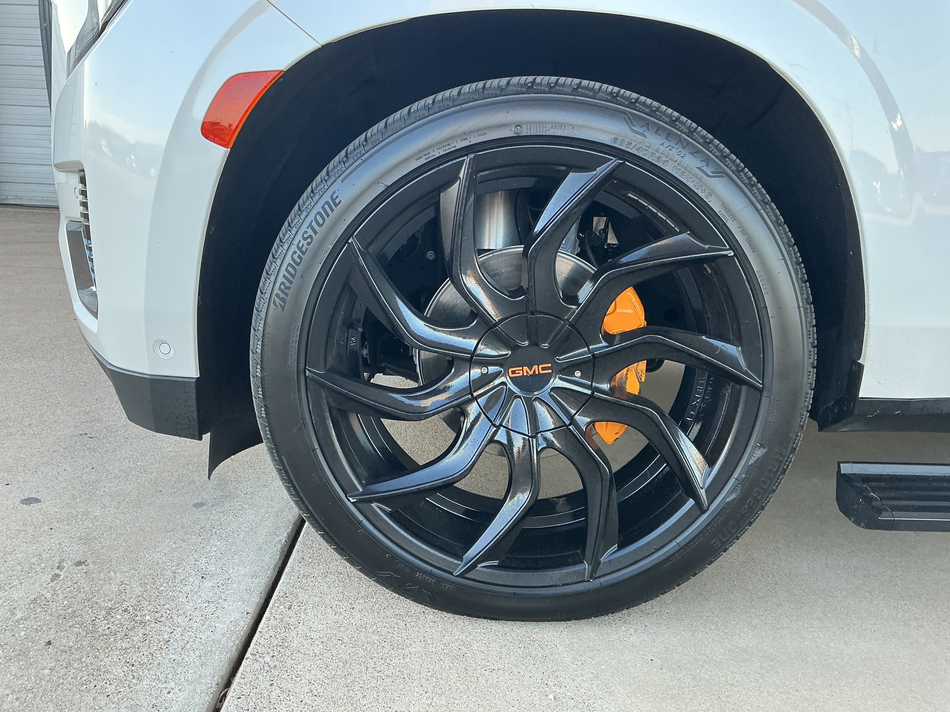 2024 GMC Yukon Denali Ultimate