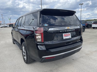 2023 Chevrolet Suburban LT