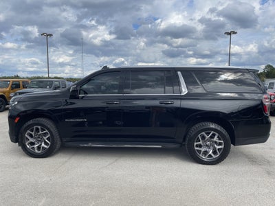 2023 Chevrolet Suburban LT