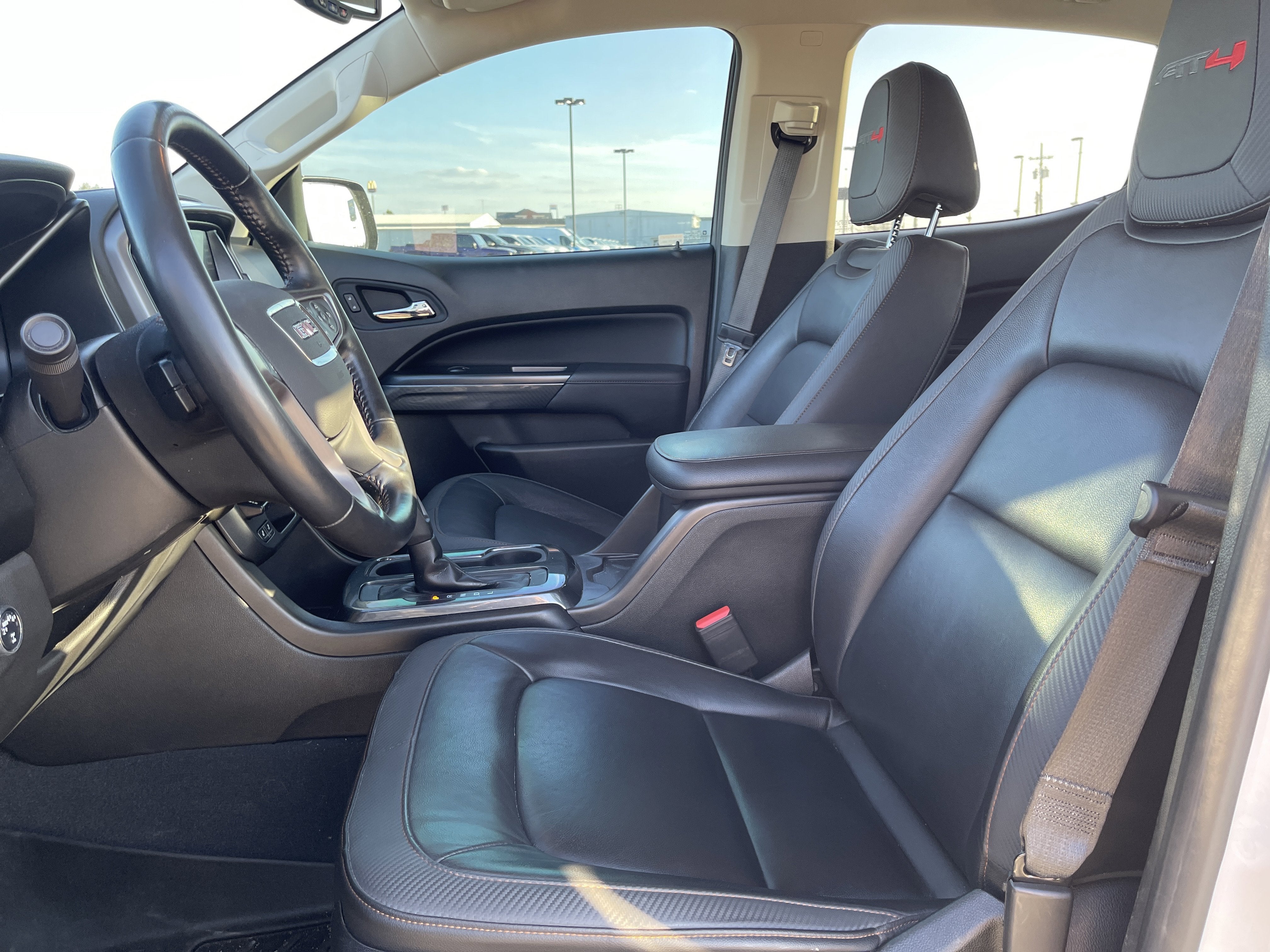 2021 GMC Canyon 4WD AT4 w/Leather