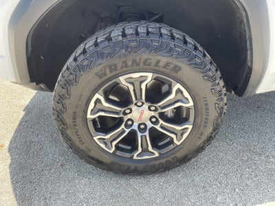 2024 GMC Canyon 4WD AT4