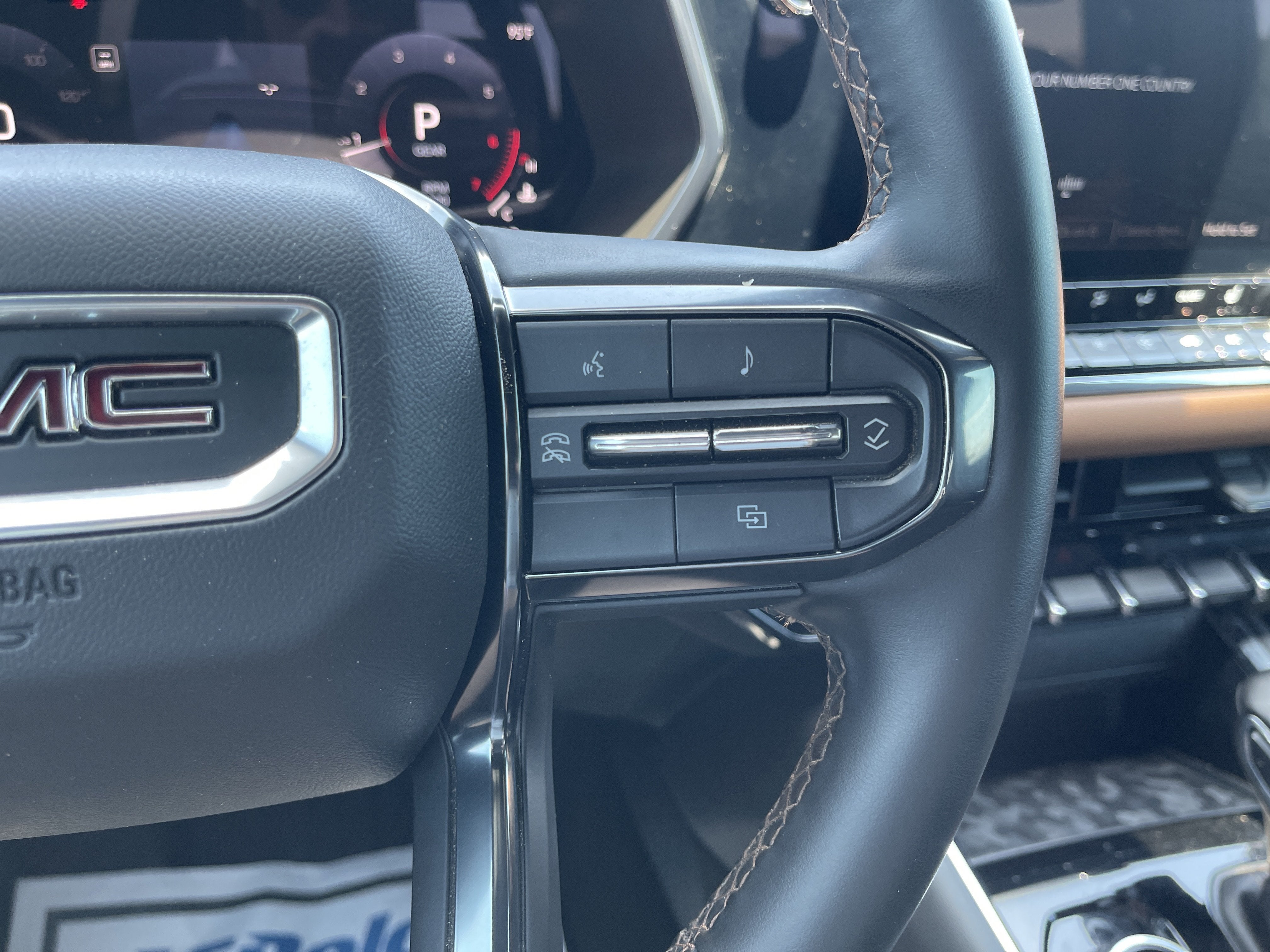2024 GMC Canyon 4WD AT4