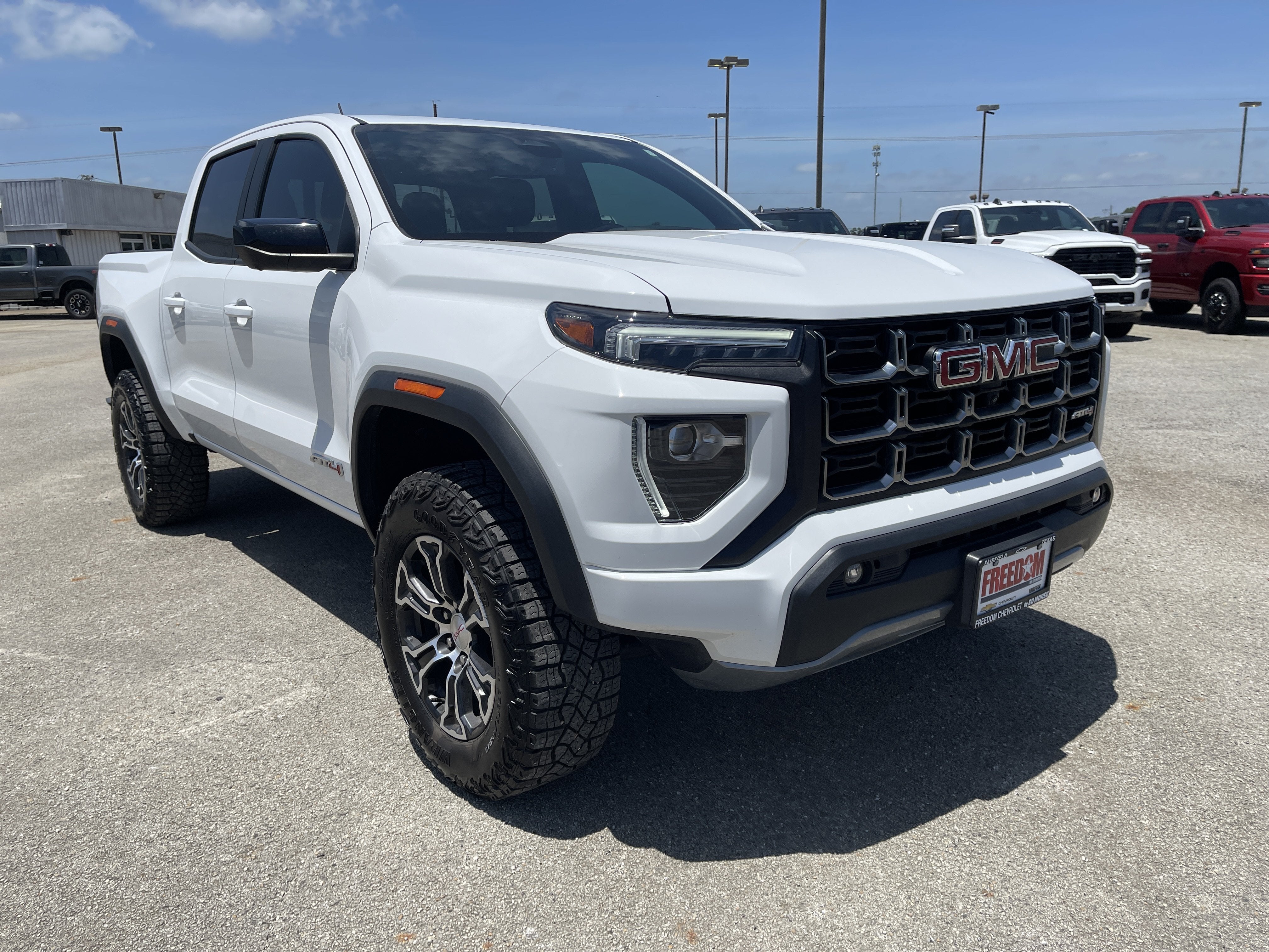 2024 GMC Canyon 4WD AT4