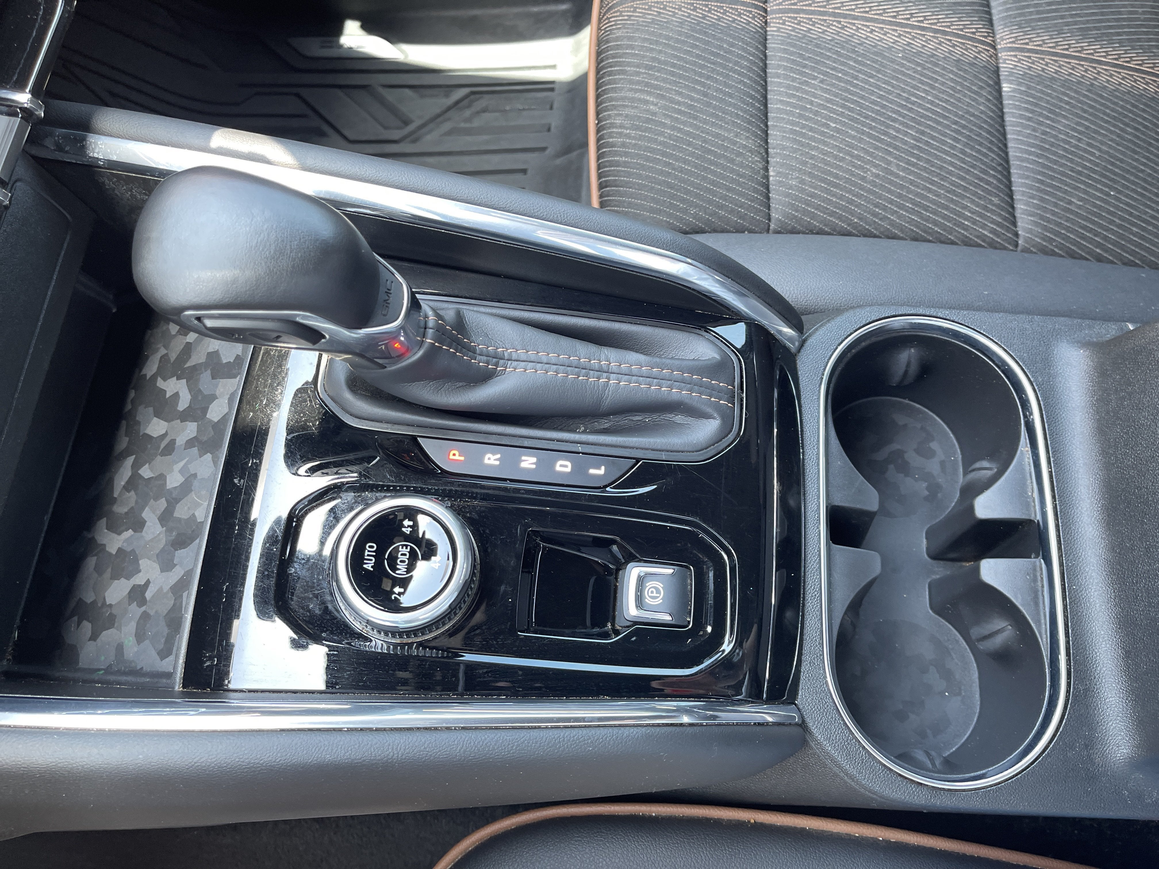 2024 GMC Canyon 4WD AT4