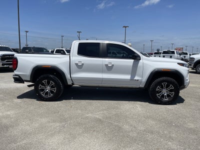 2024 GMC Canyon 4WD AT4