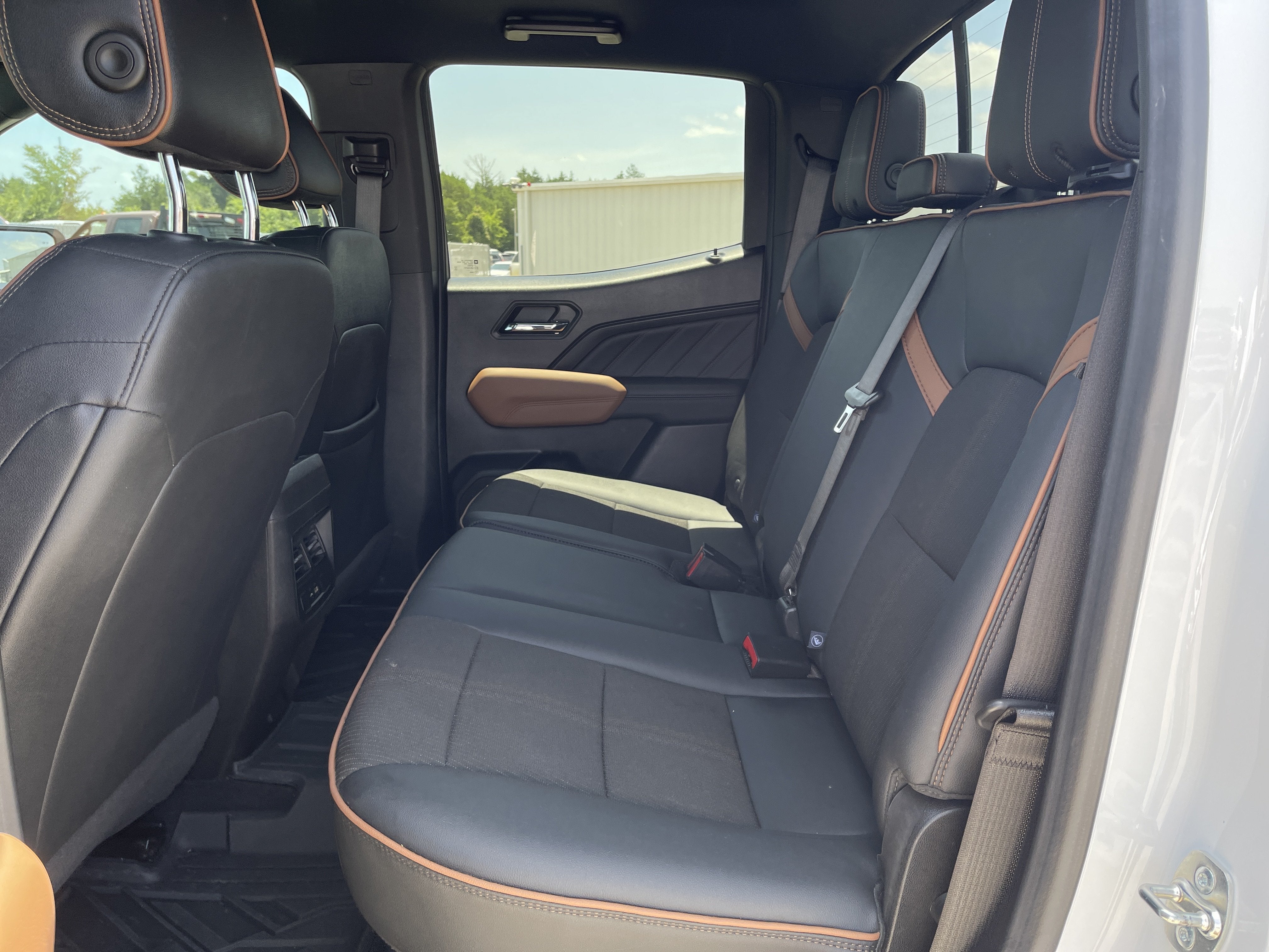 2024 GMC Canyon 4WD AT4