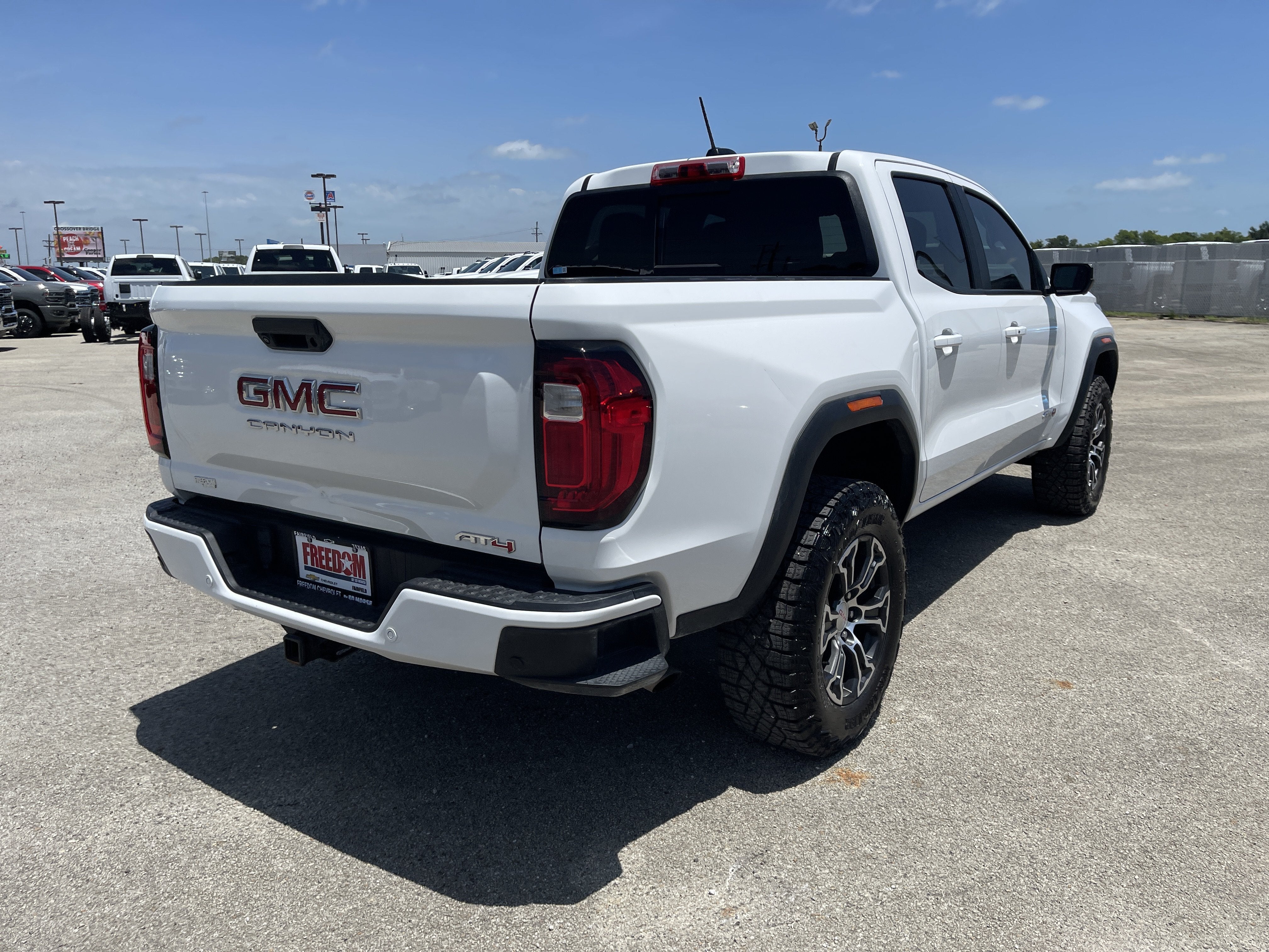 2024 GMC Canyon 4WD AT4