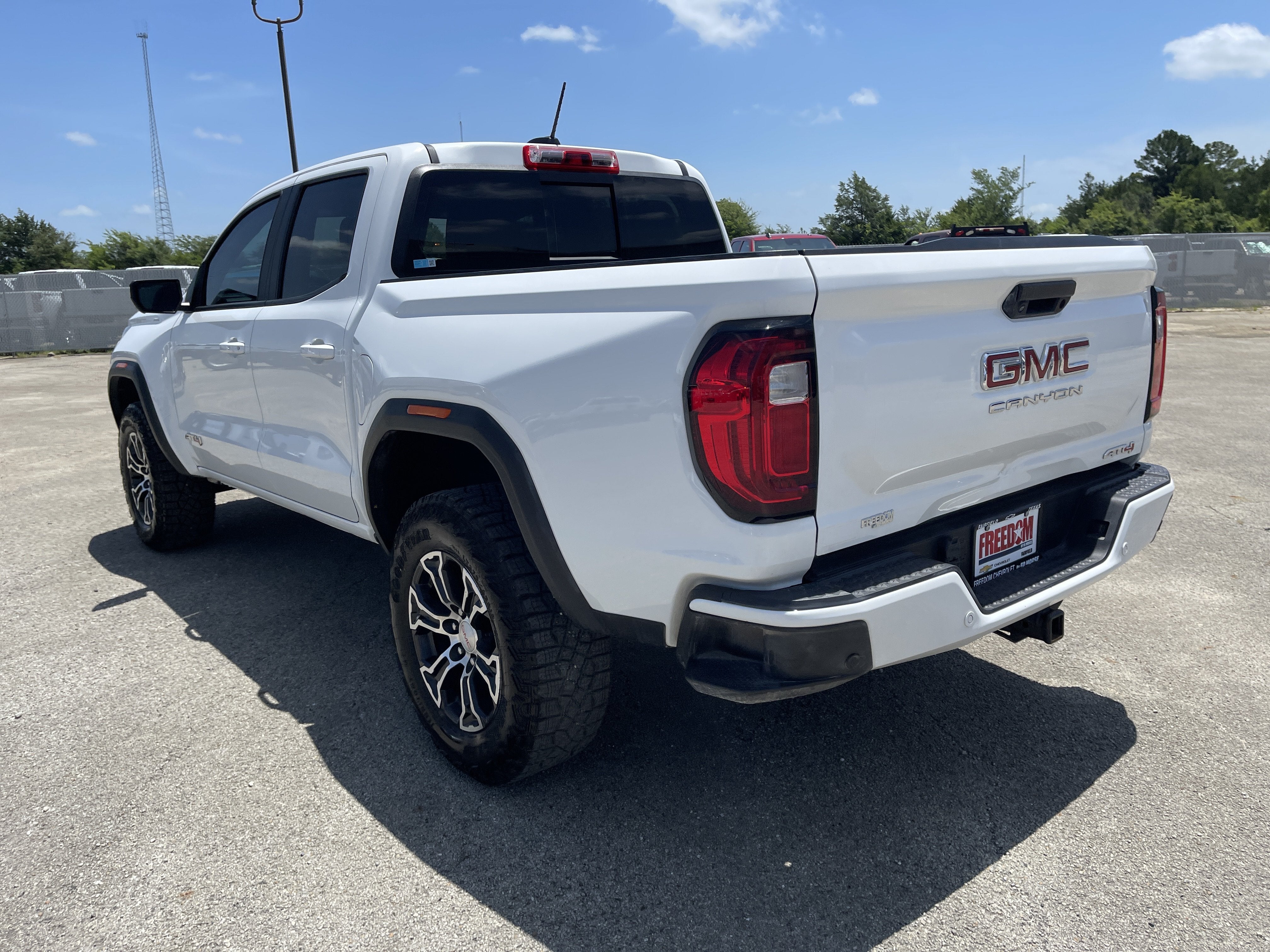 2024 GMC Canyon 4WD AT4