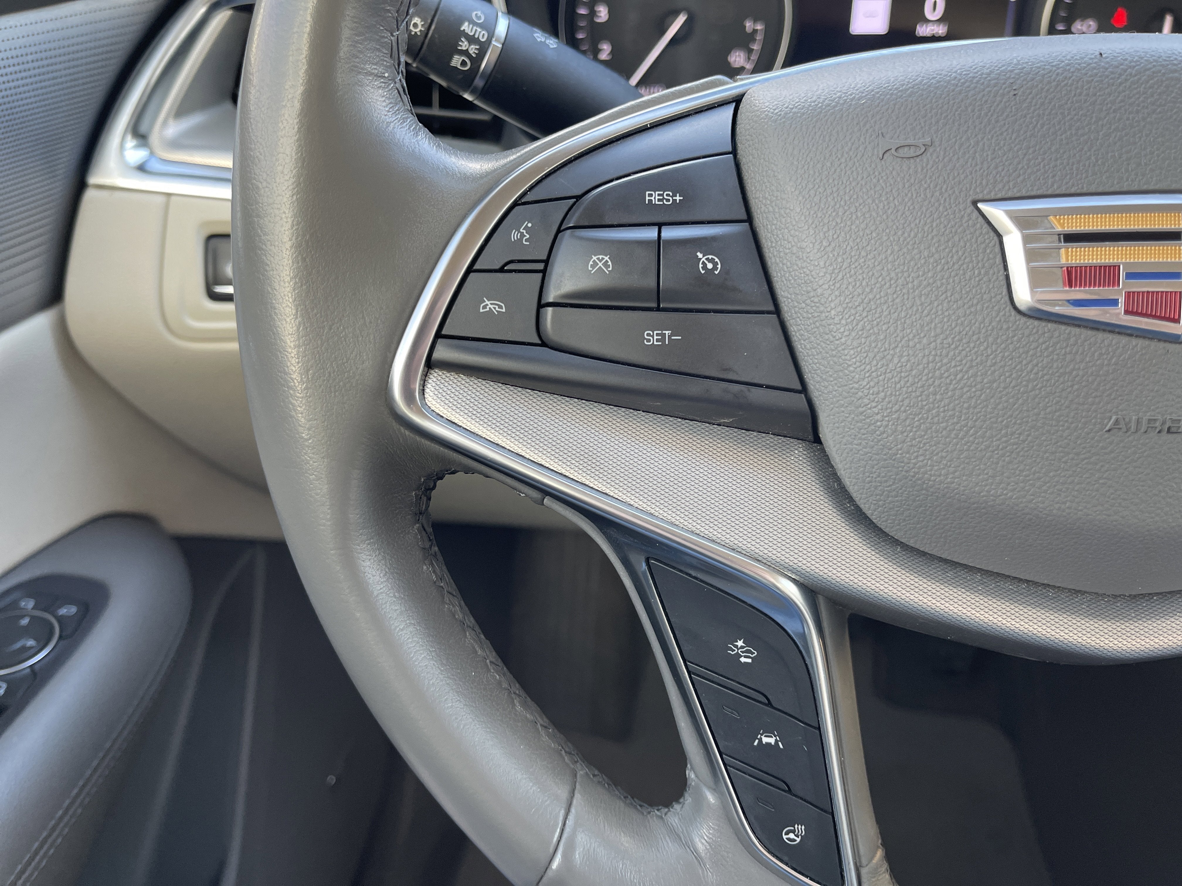 2021 Cadillac XT5 FWD Premium Luxury