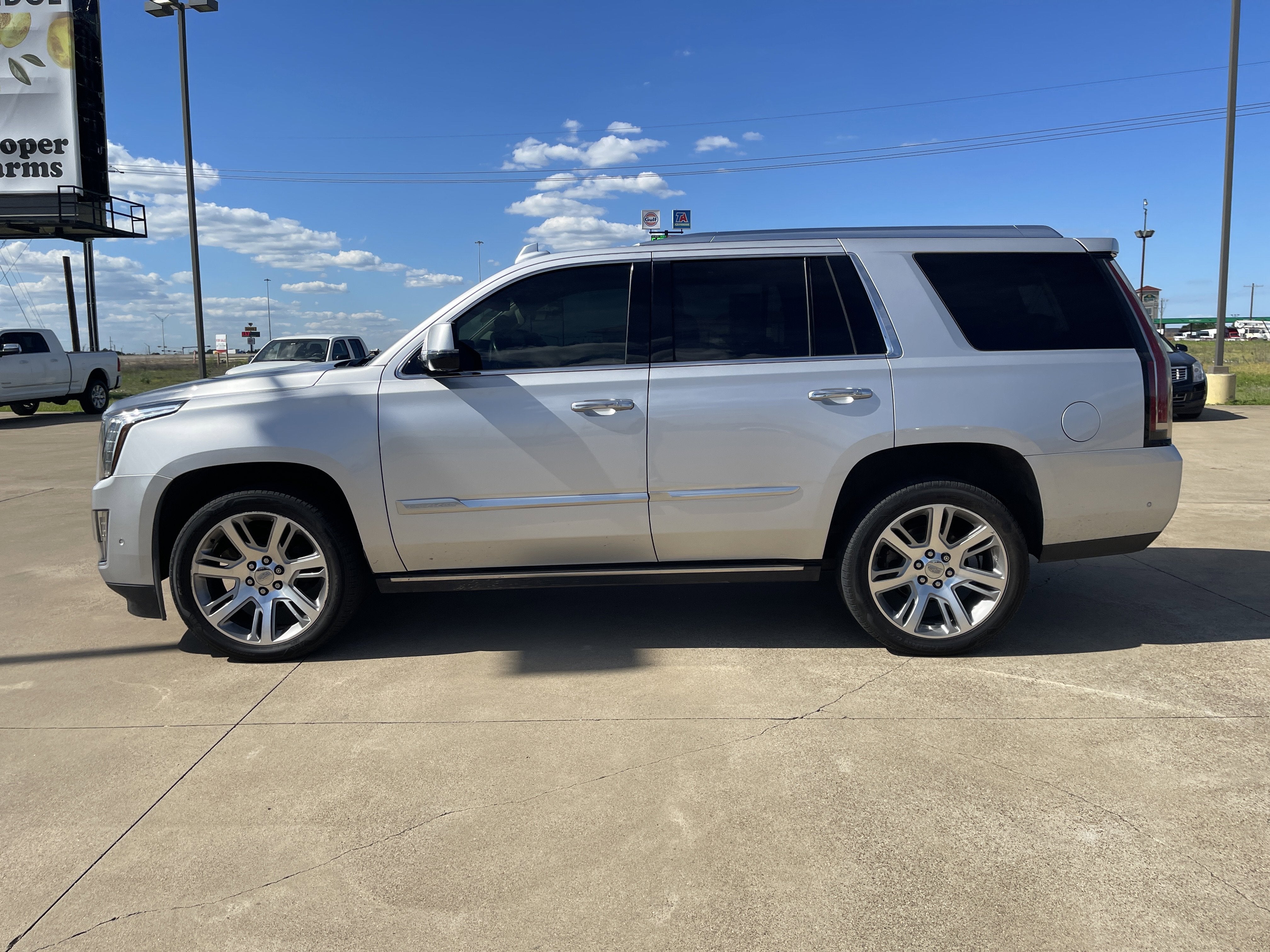 2020 Cadillac Escalade Premium Luxury