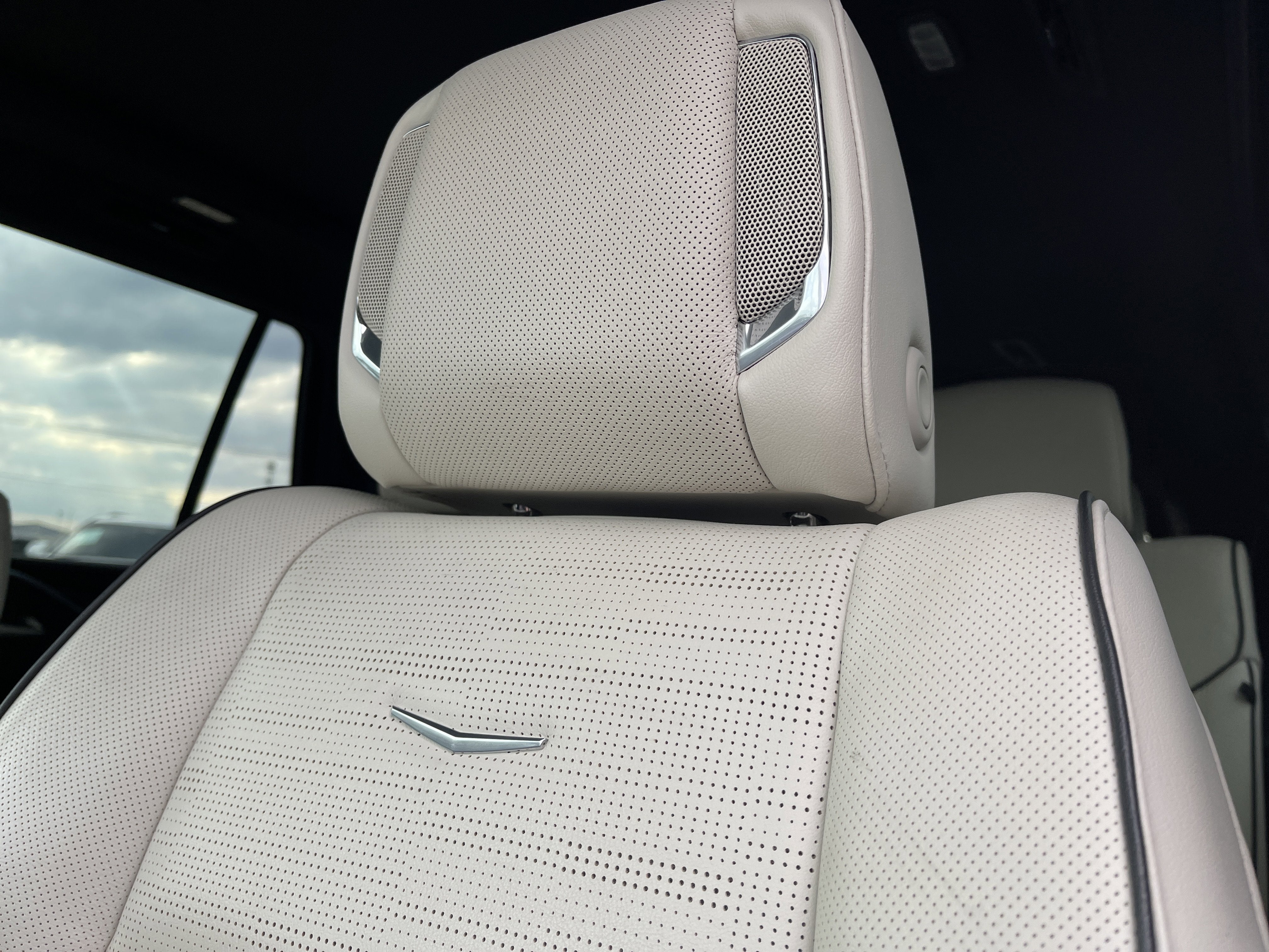 2022 Cadillac Escalade Sport