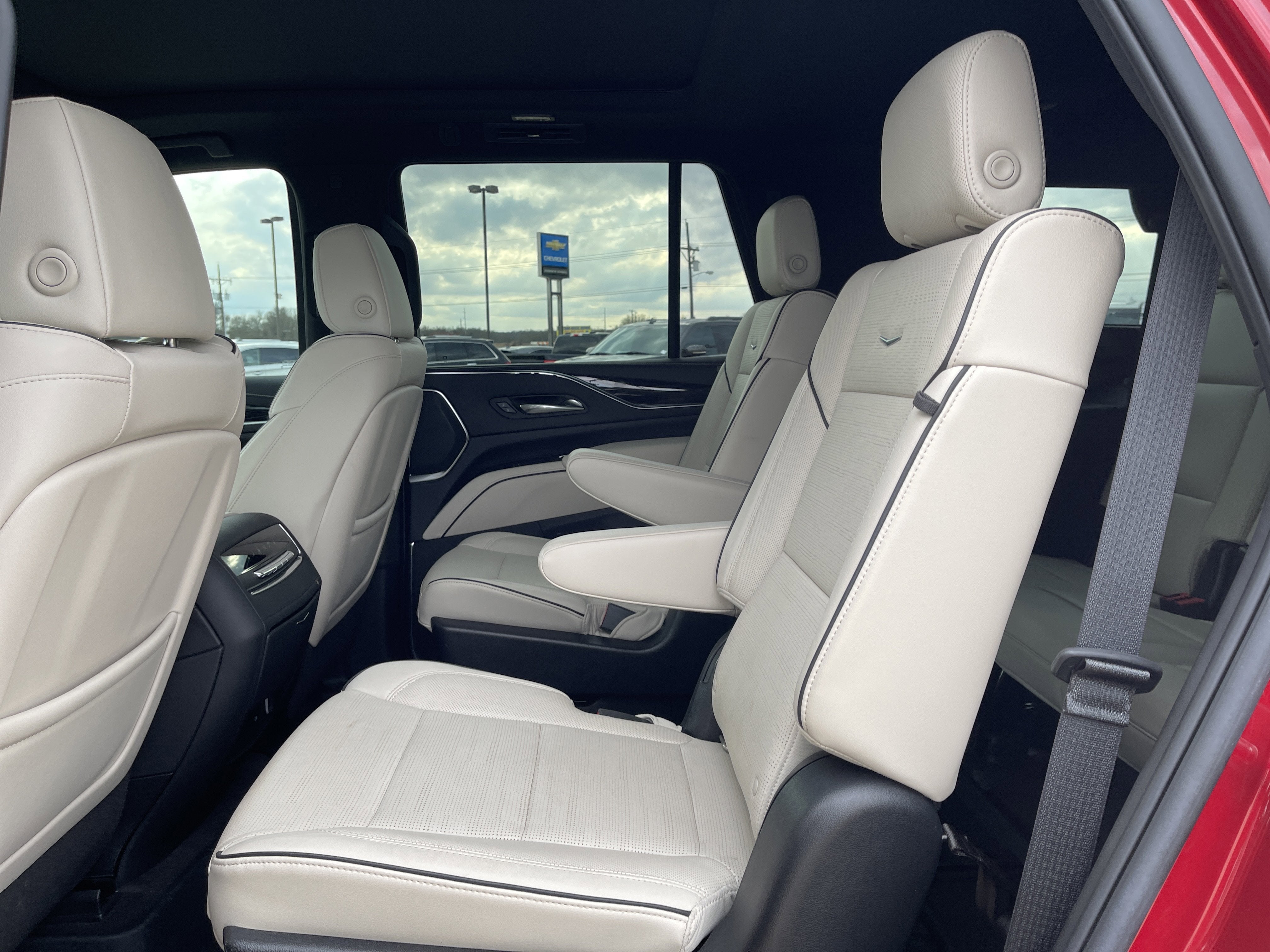 2022 Cadillac Escalade Sport