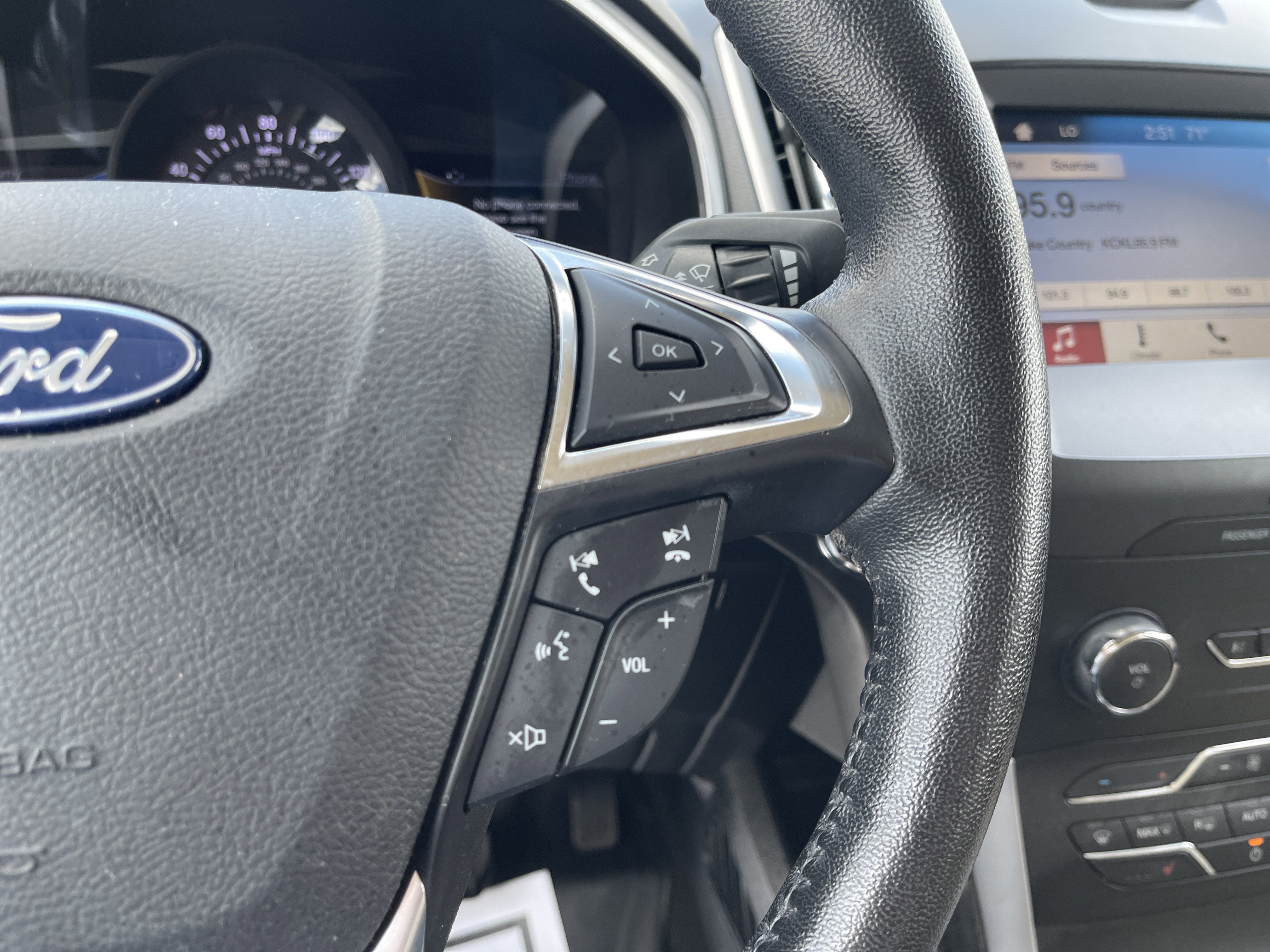 2019 Ford Edge SEL