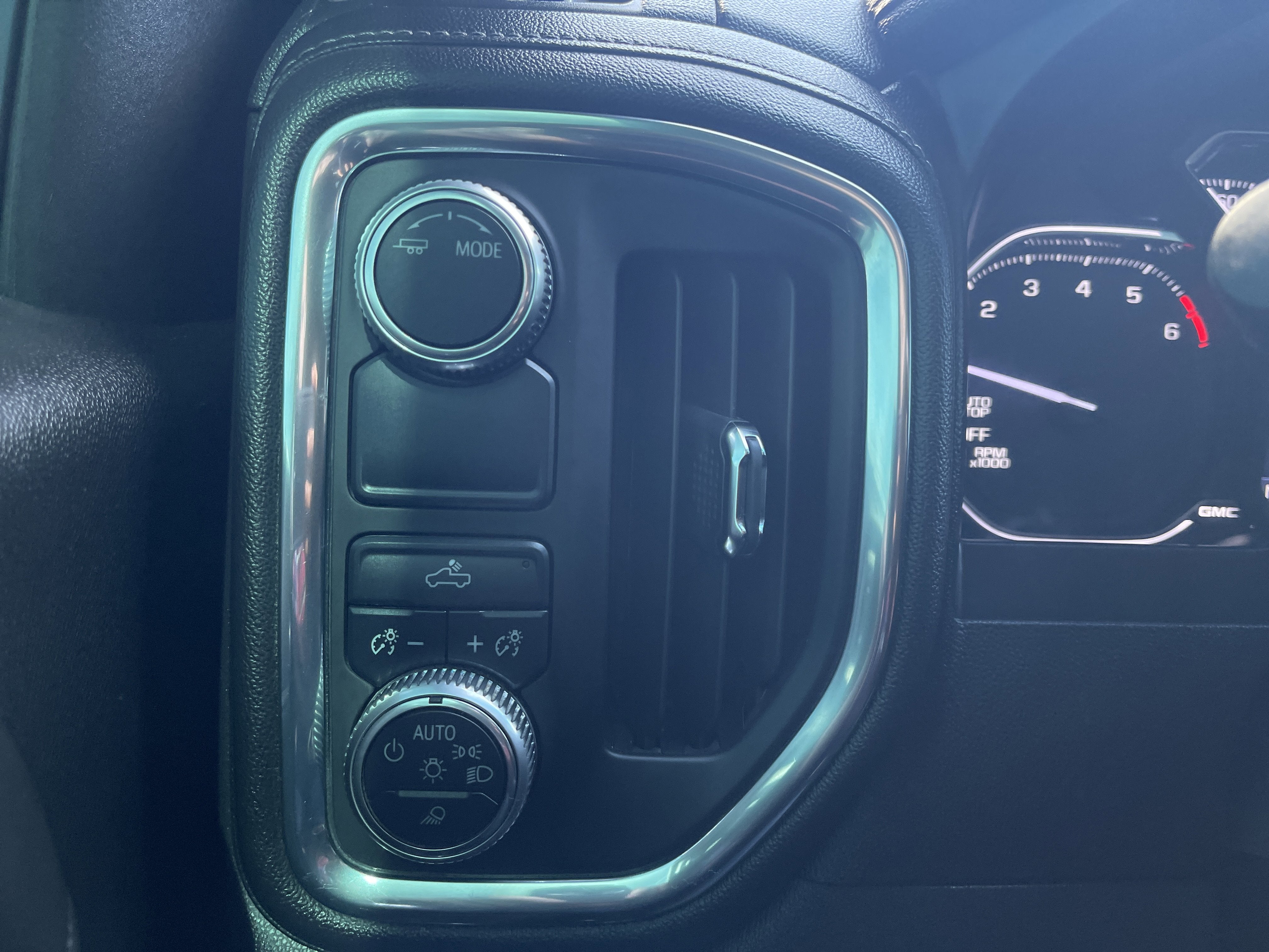 2020 GMC Sierra 1500 SLE