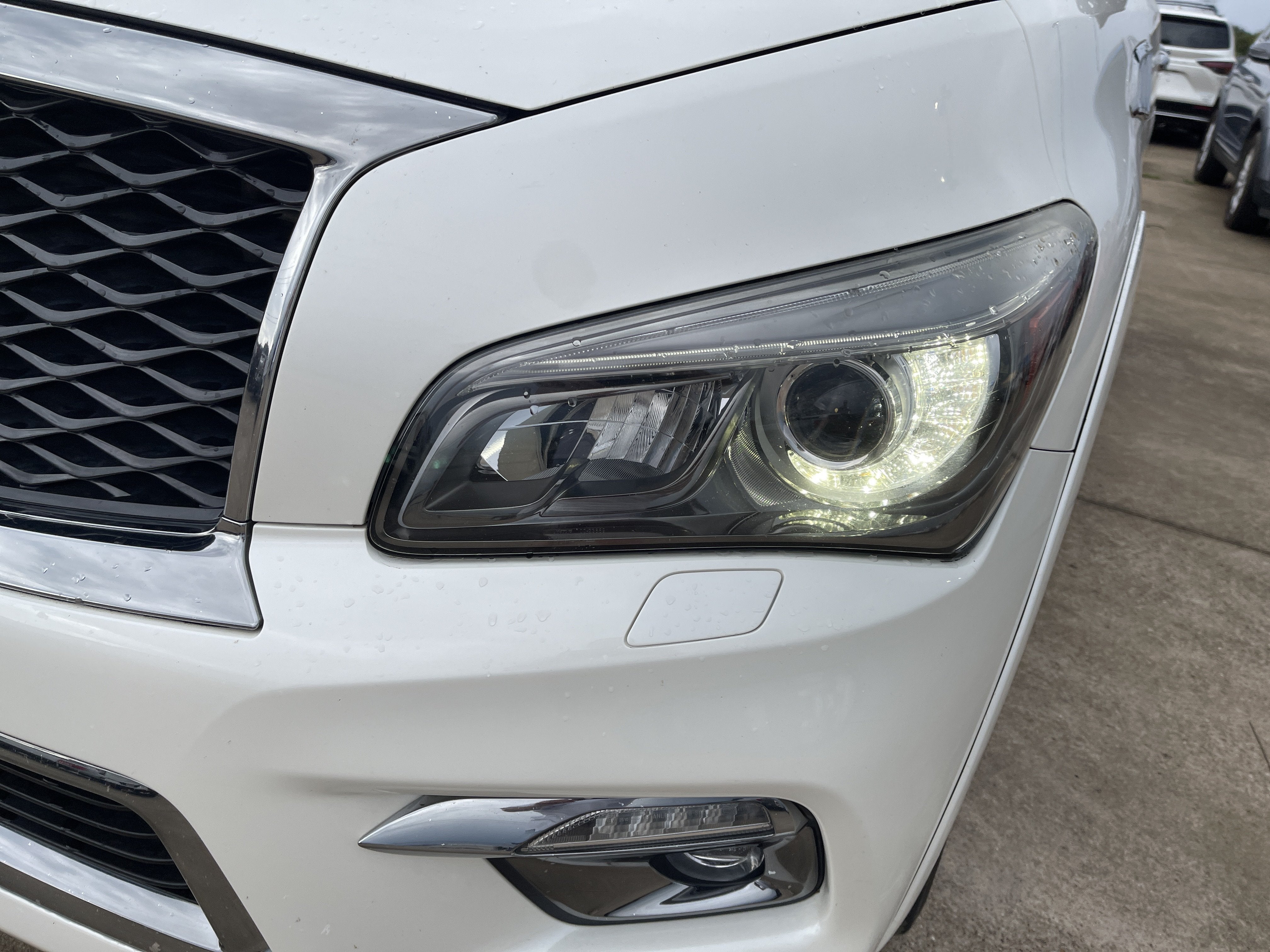 2017 INFINITI QX80 Limited
