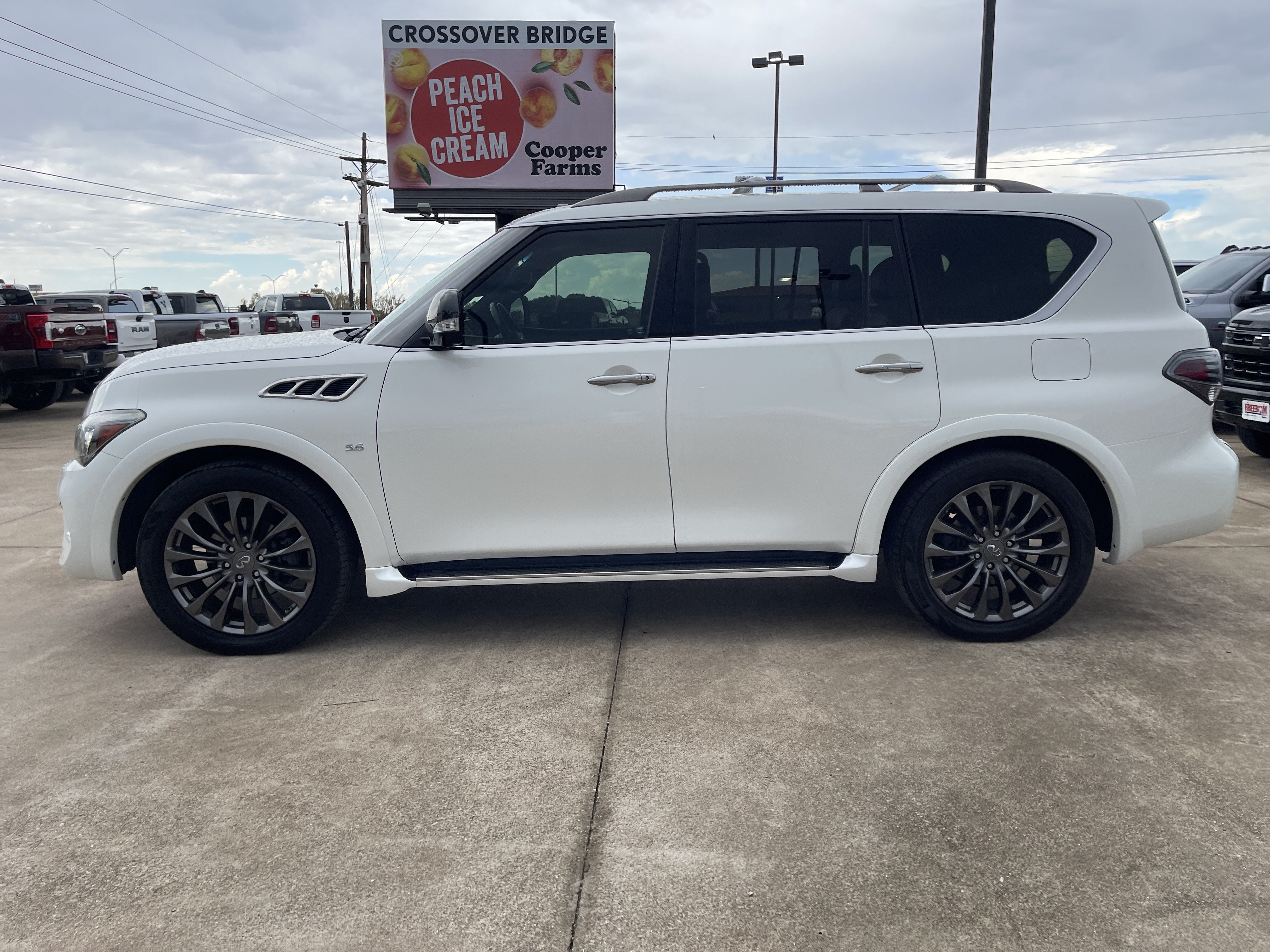 2017 INFINITI QX80 Limited