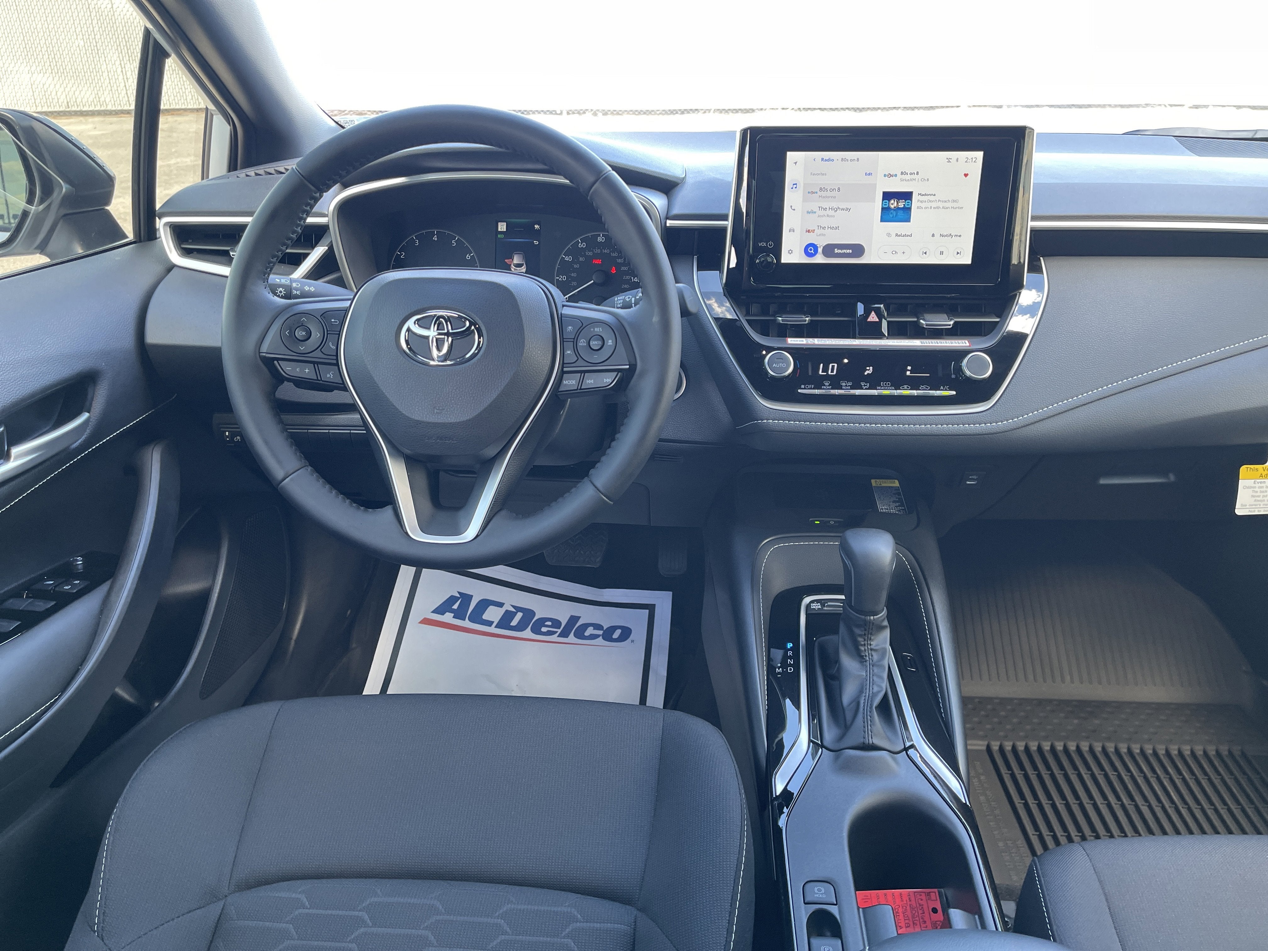 2026 Toyota Corolla Hatchback SE